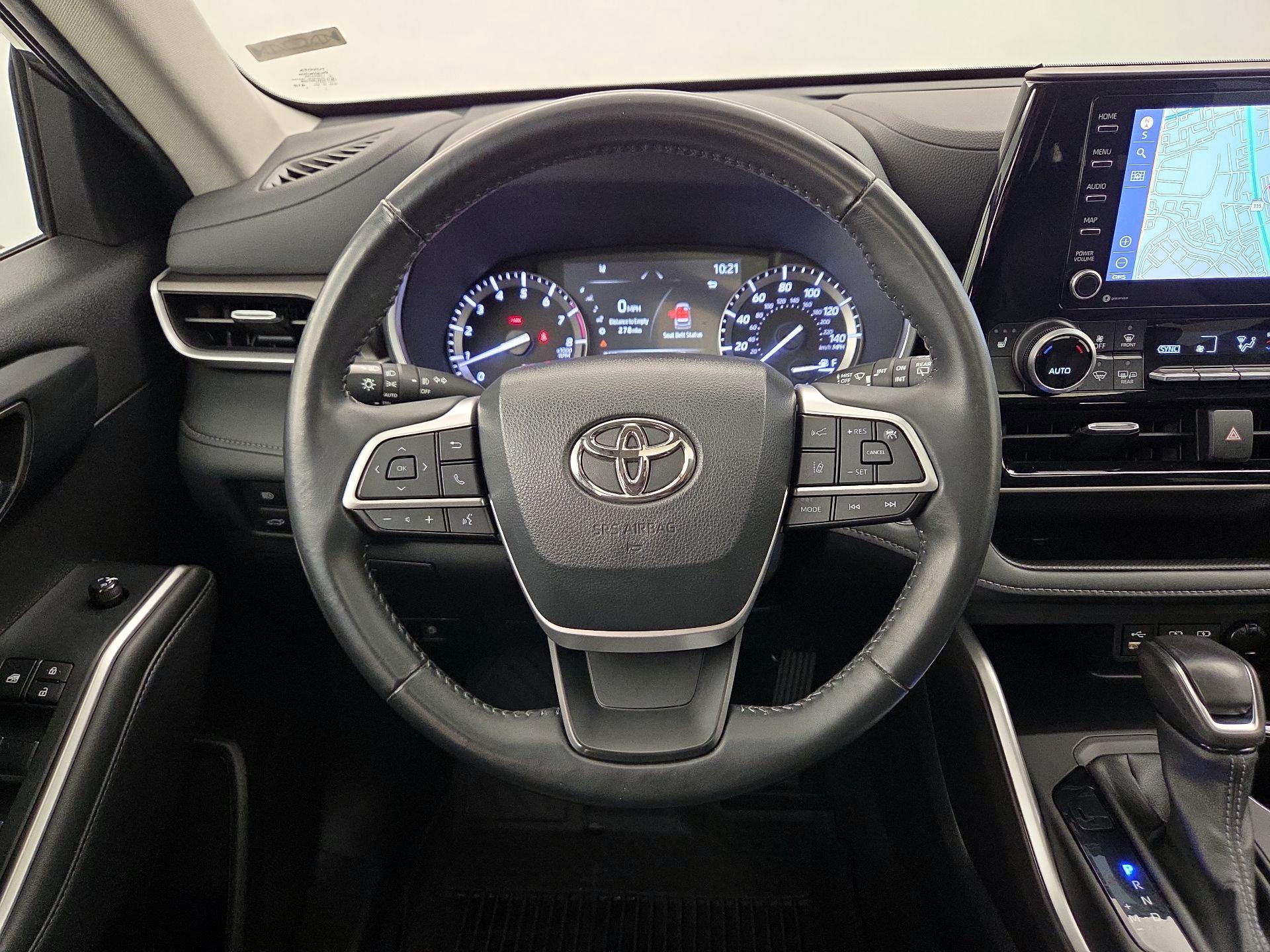 Thumbnail: 2022 Toyota Highlander - 10