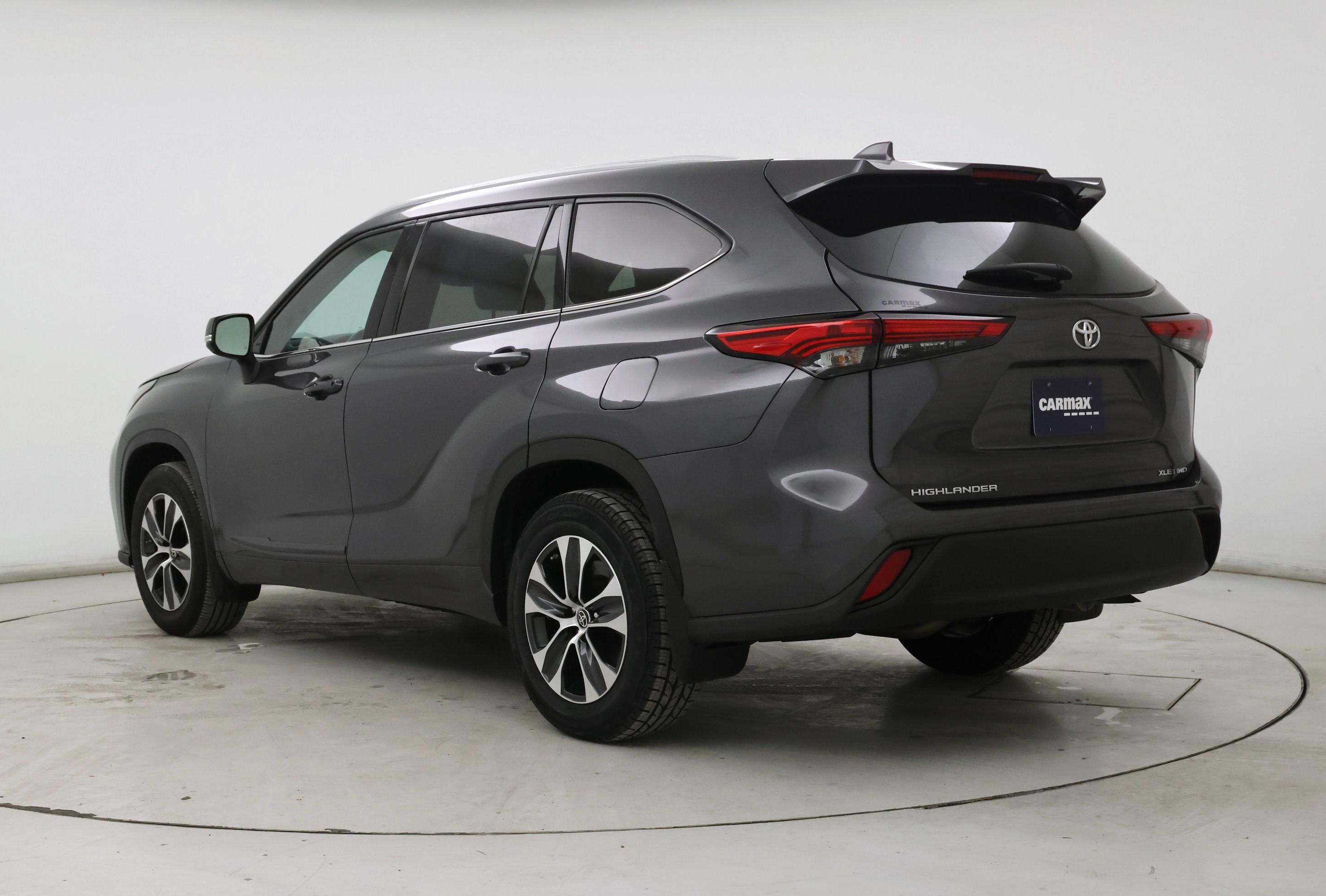 Thumbnail: 2022 Toyota Highlander - 2