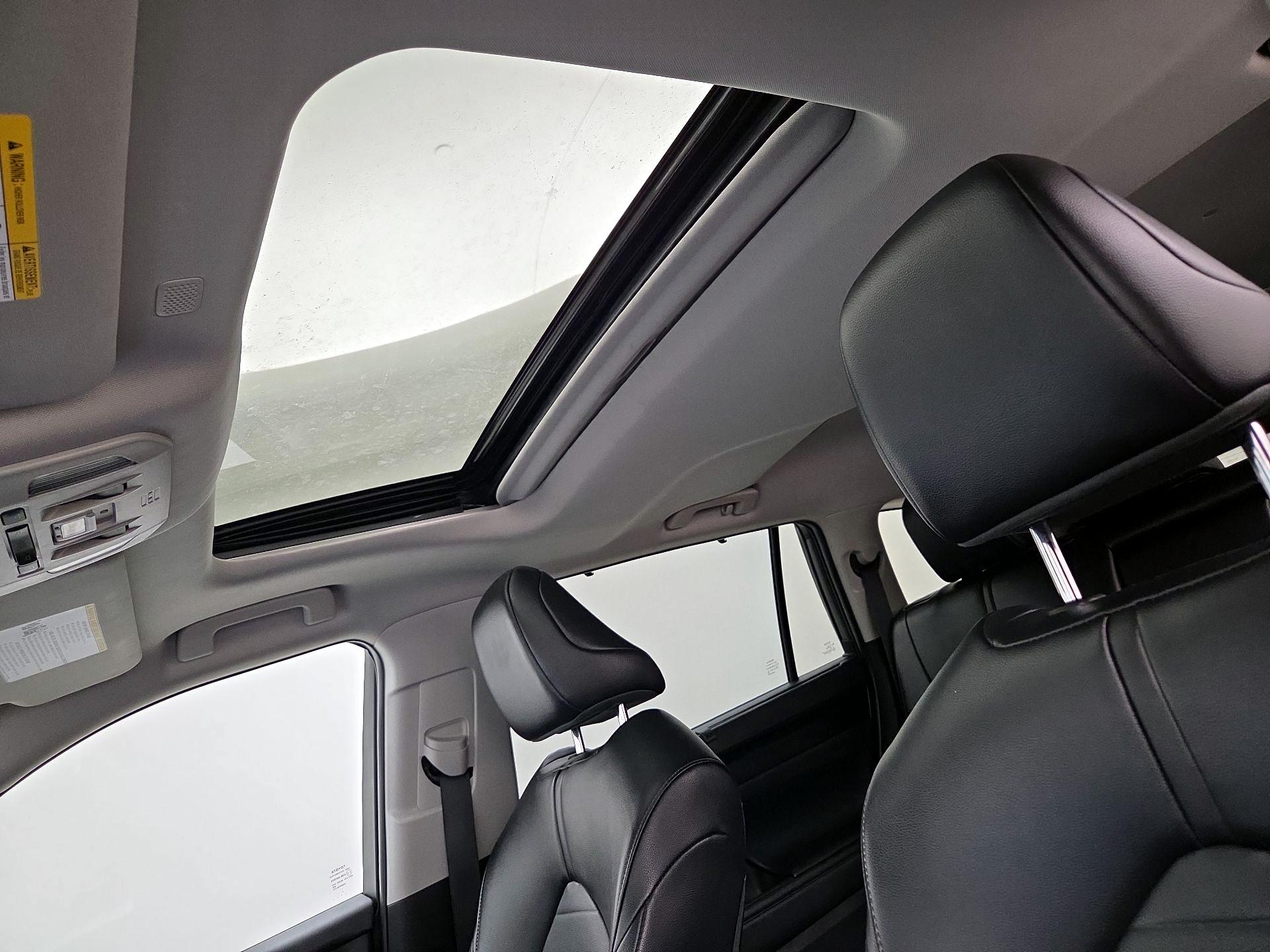 Thumbnail: 2022 Toyota Highlander - 20