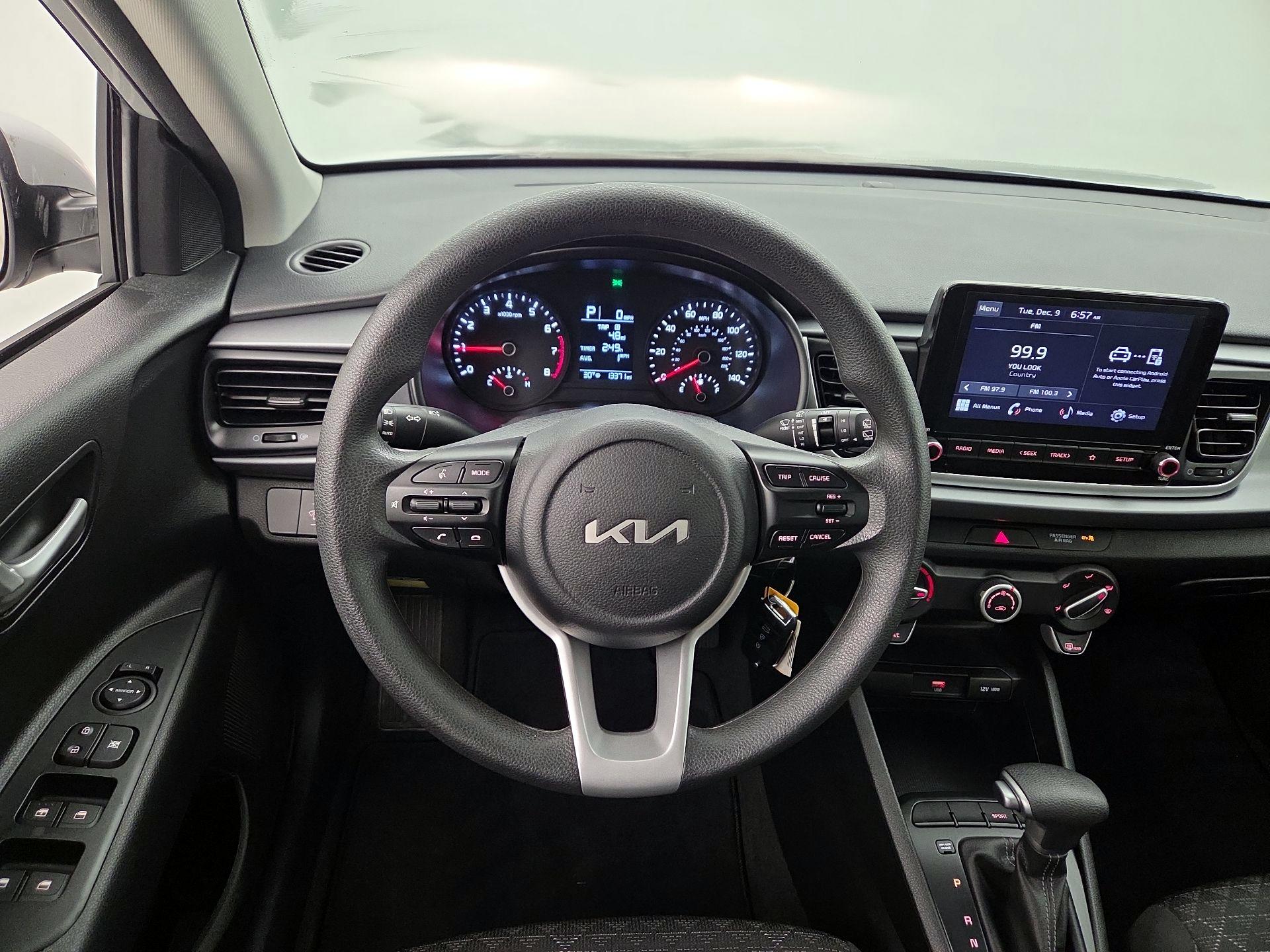 Thumbnail: 2023 Kia Rio - 10