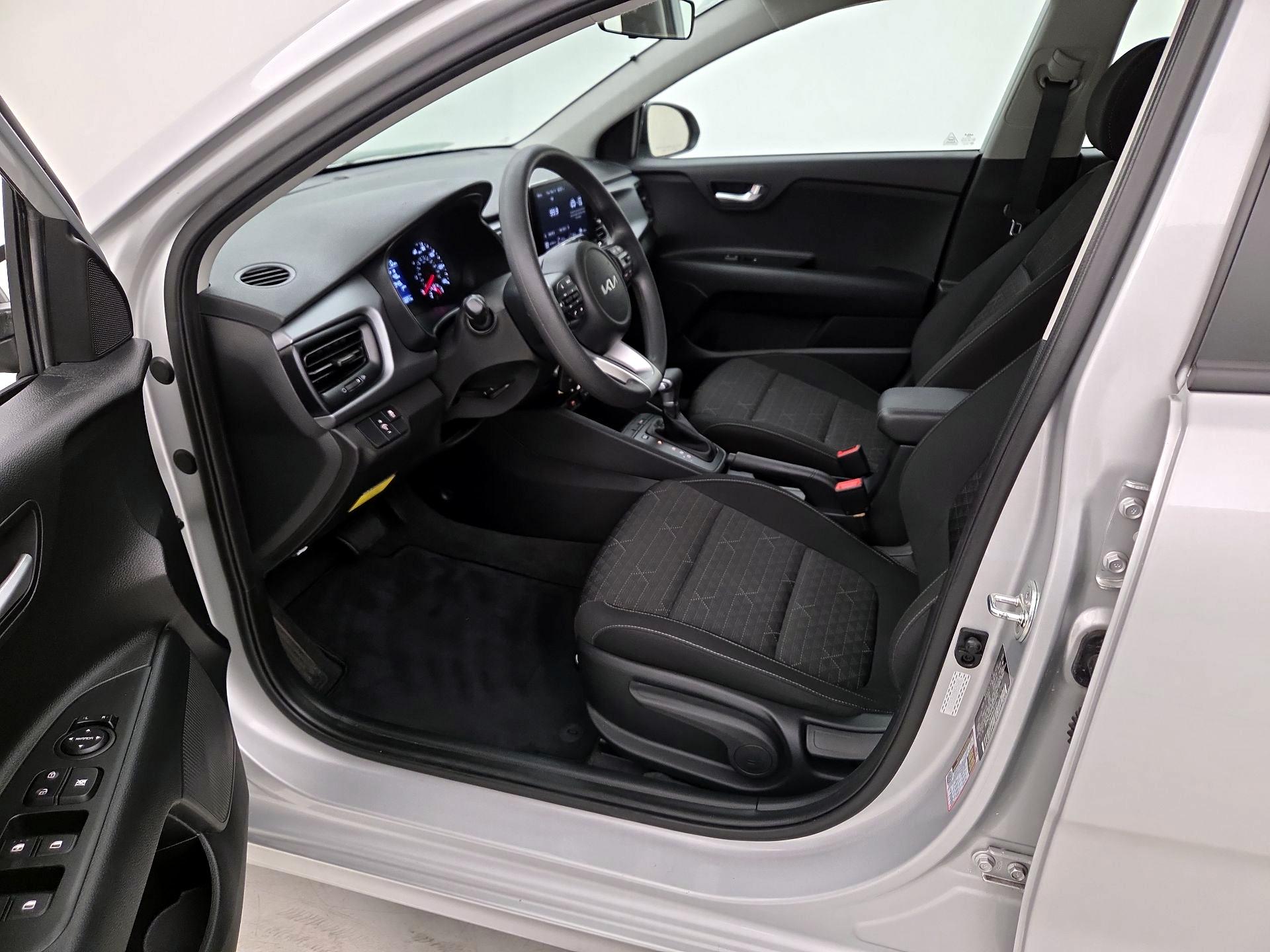 Thumbnail: 2023 Kia Rio - 11