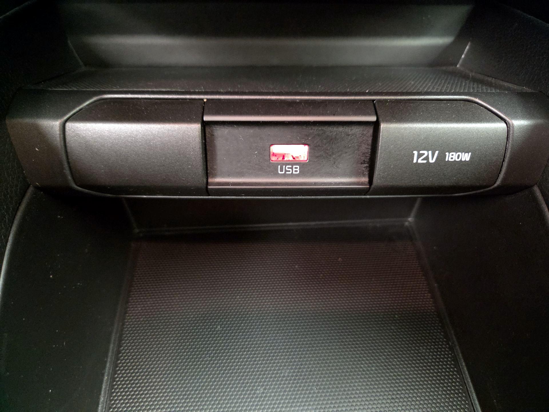 Thumbnail: 2023 Kia Rio - 18