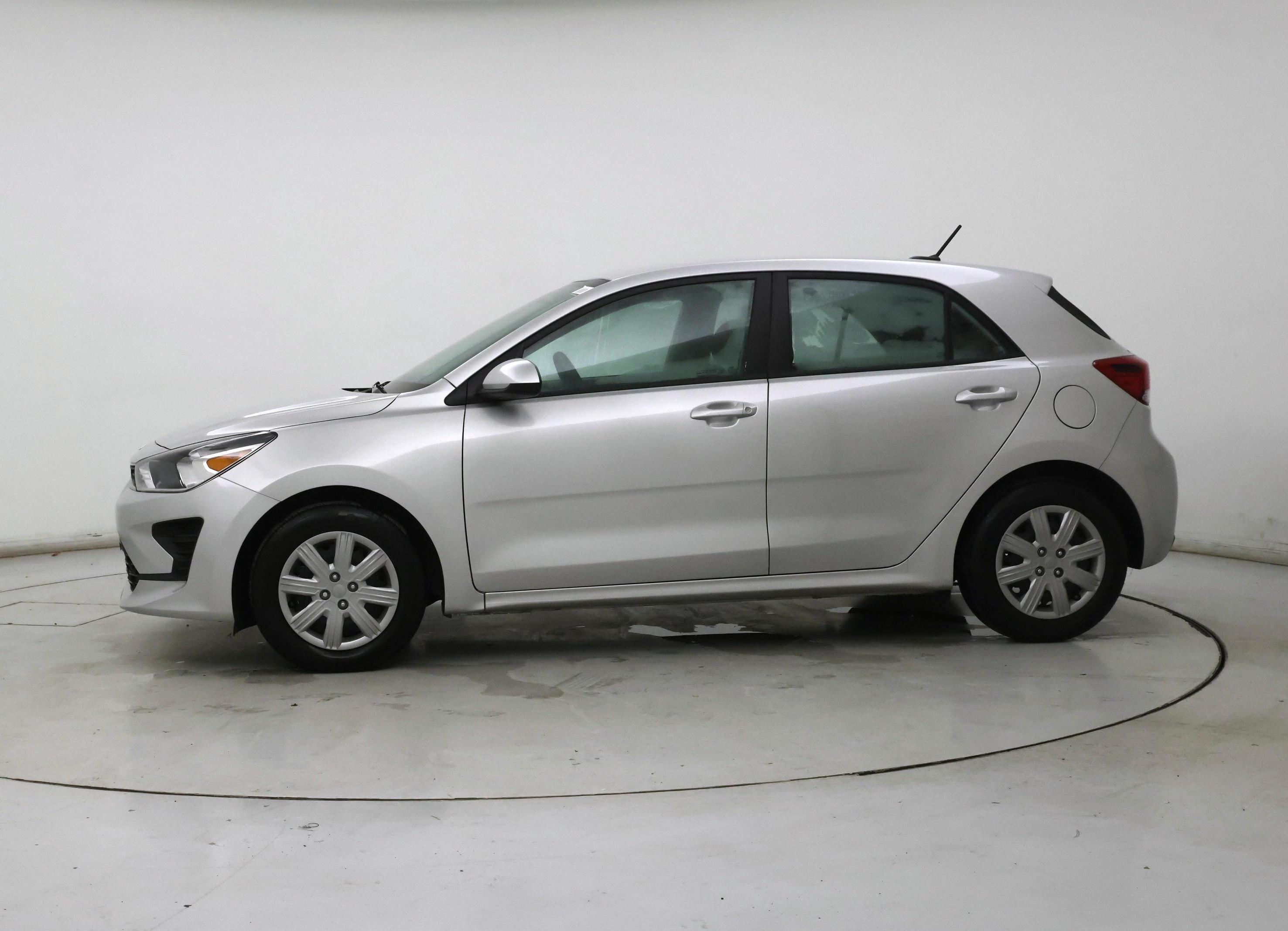 Thumbnail: 2023 Kia Rio - 3