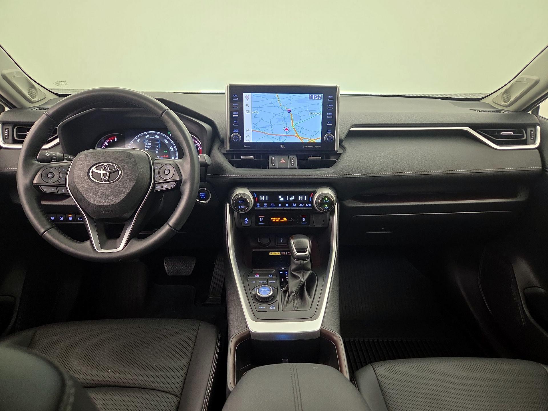 Thumbnail: 2022 Toyota RAV4 - 9