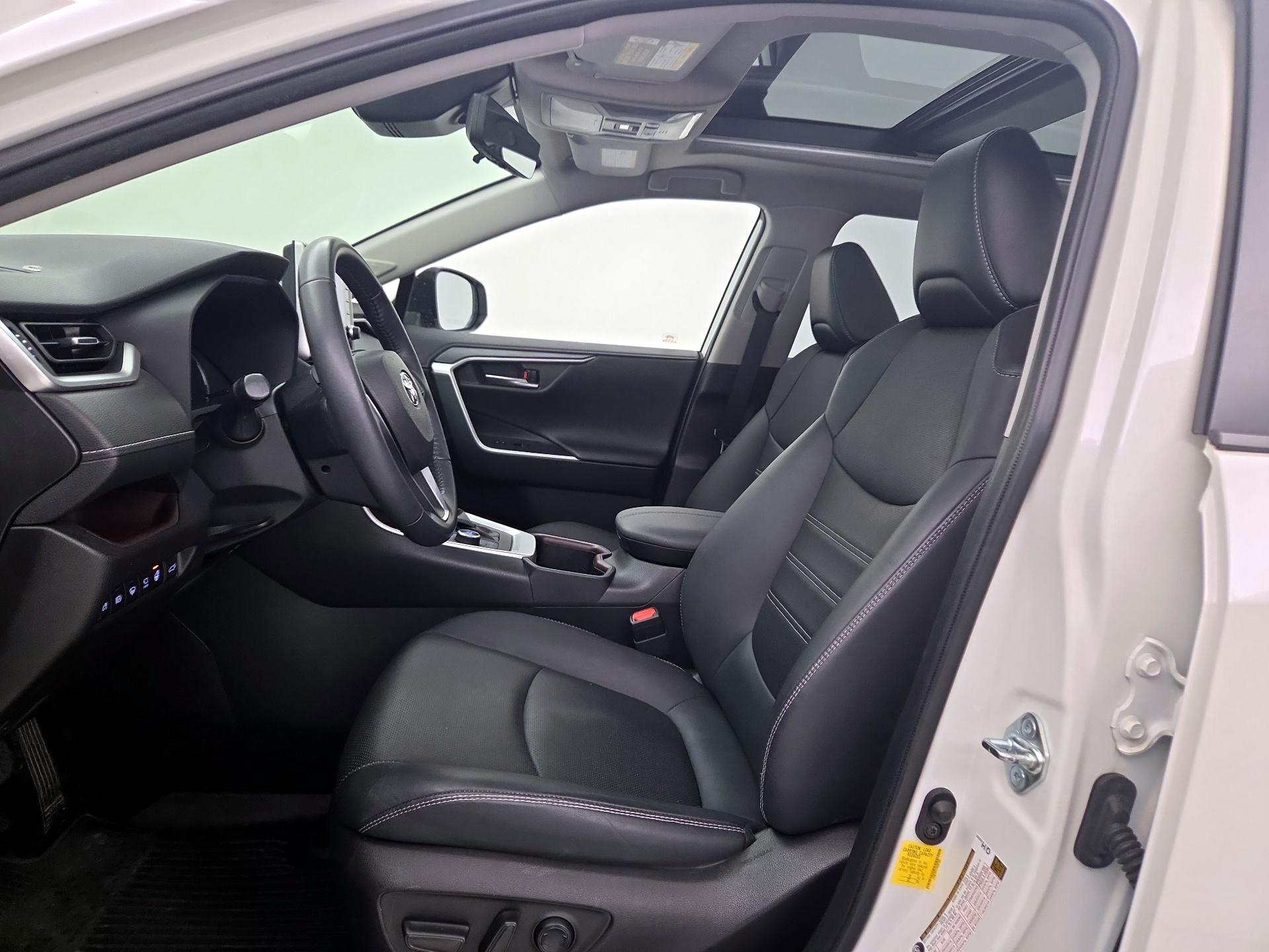 Thumbnail: 2022 Toyota RAV4 - 11