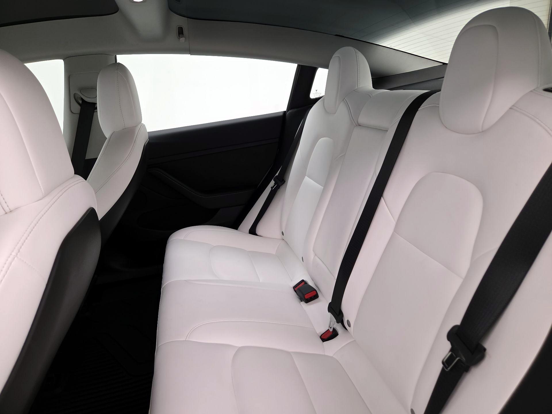 Thumbnail: 2022 Tesla Model 3 - 20