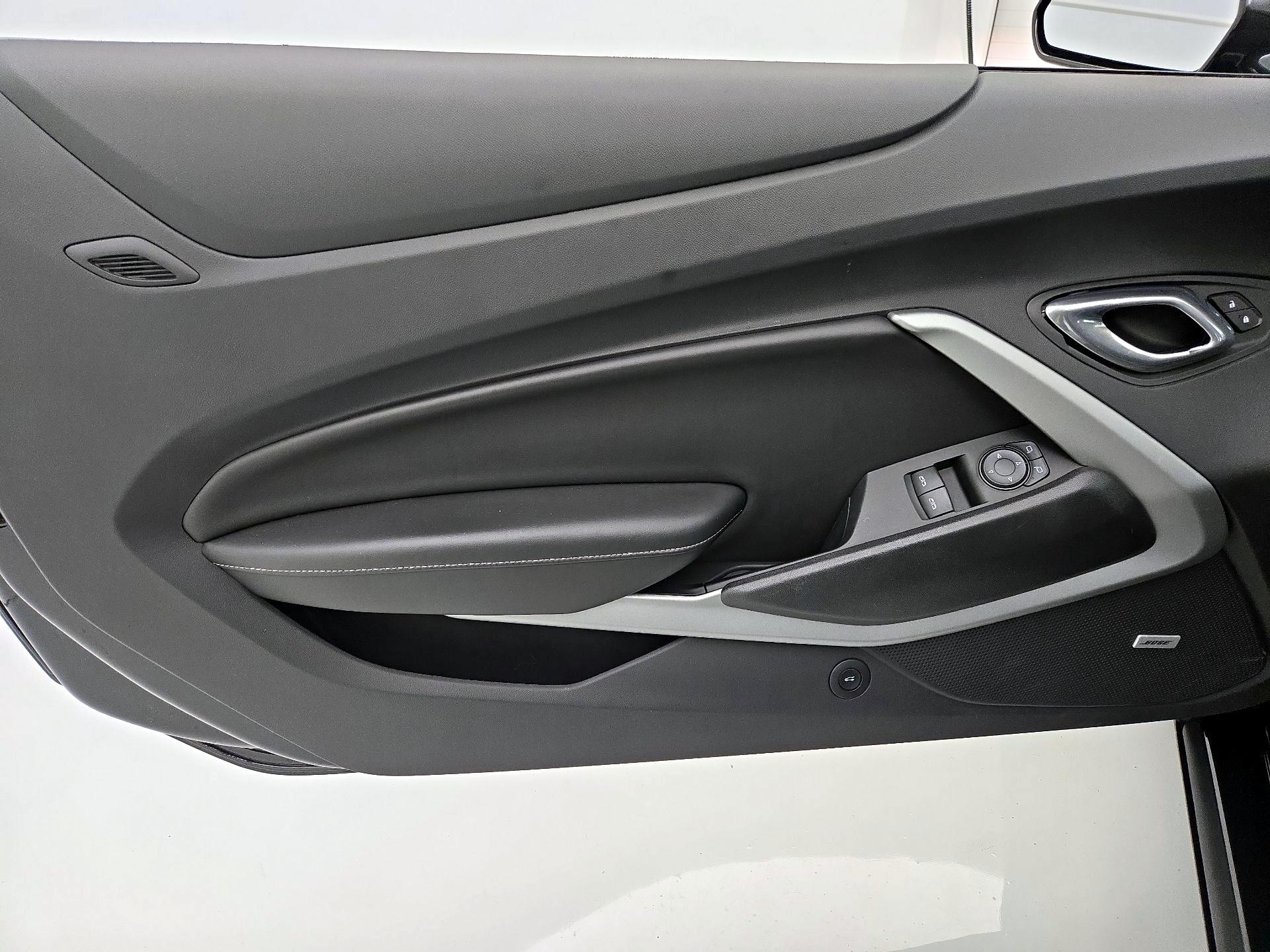 Thumbnail: 2017 Chevrolet Camaro - 12