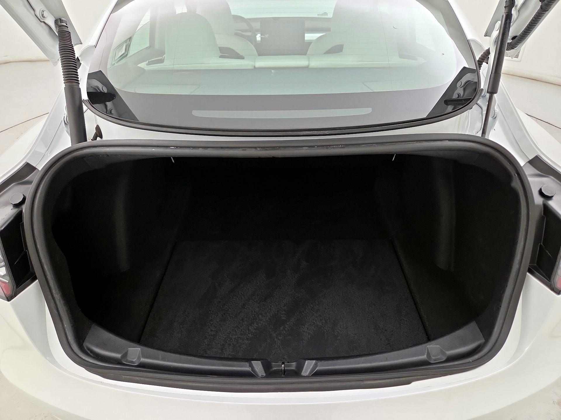 Thumbnail: 2021 Tesla Model 3 - 19