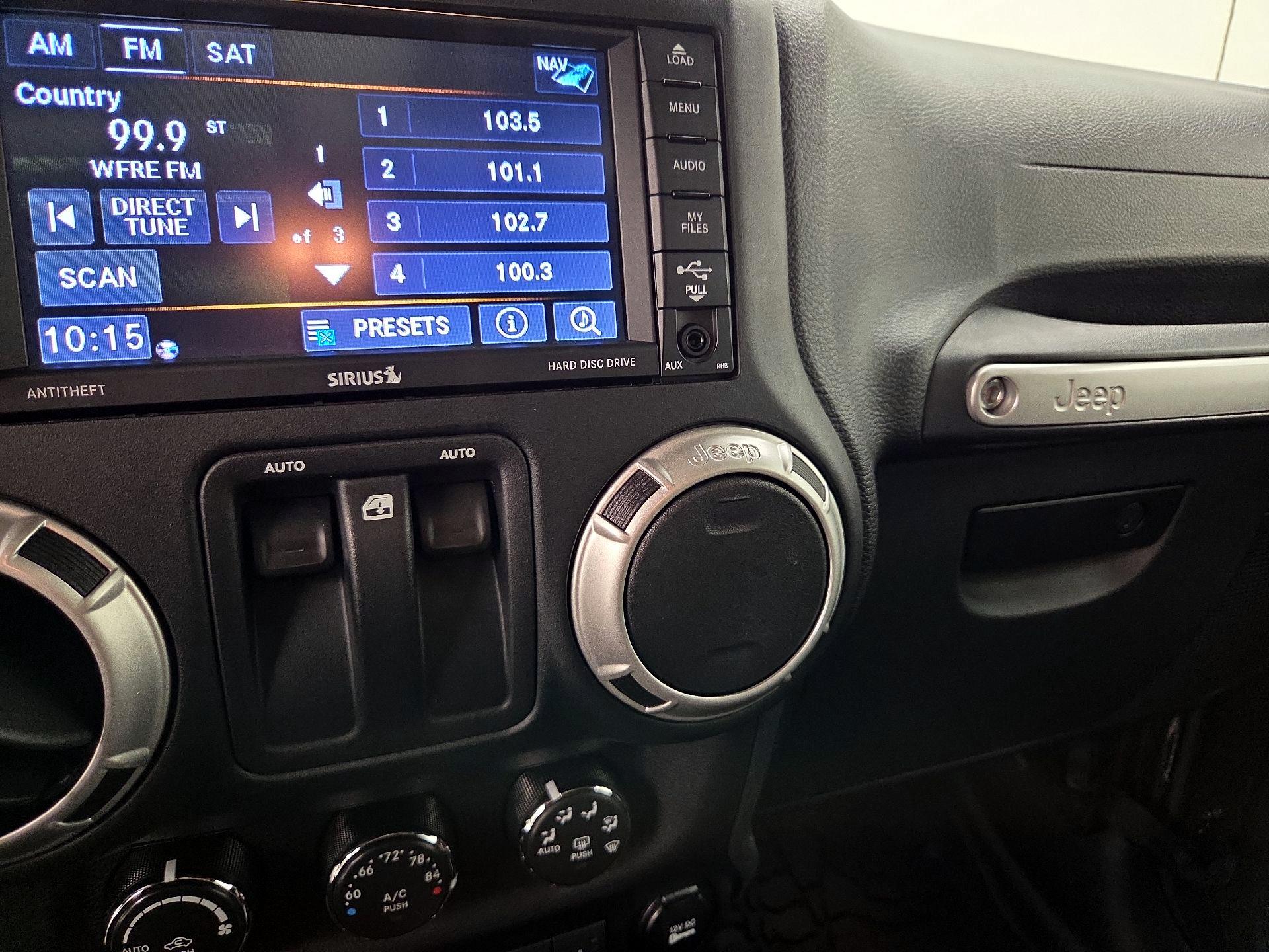 Thumbnail: 2018 Jeep Wrangler - 16