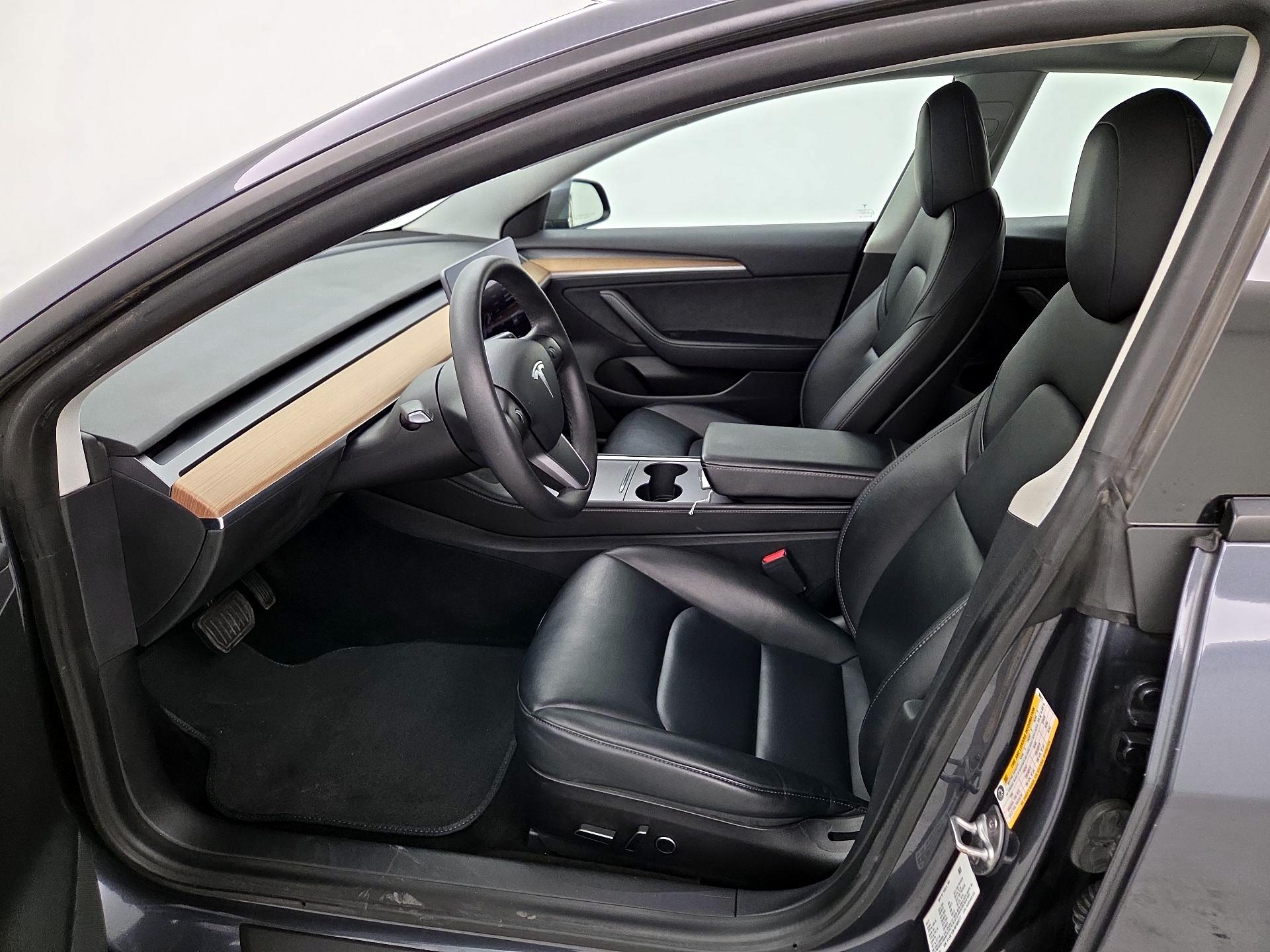 Thumbnail: 2021 Tesla Model 3 - 11