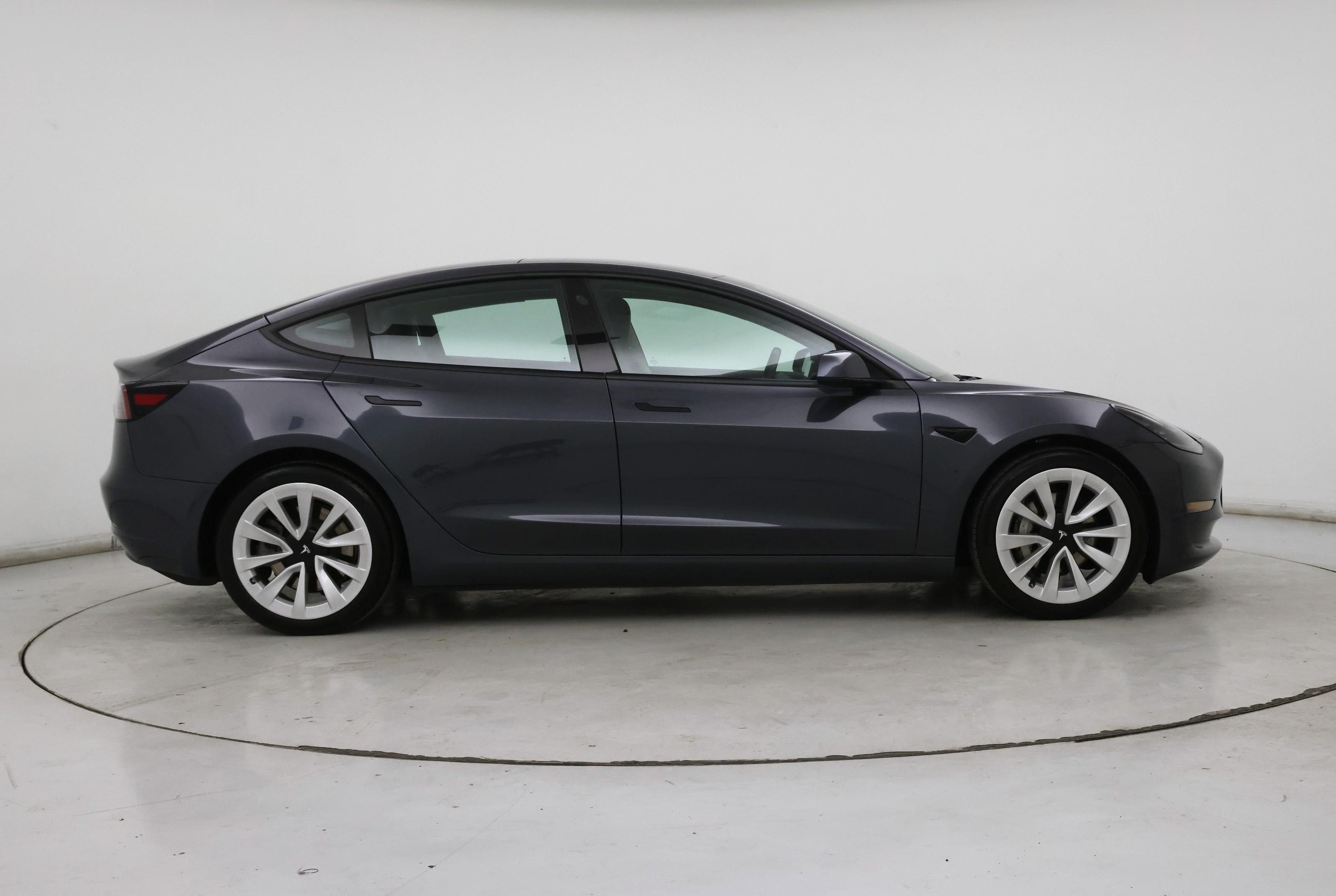Thumbnail: 2021 Tesla Model 3 - 7