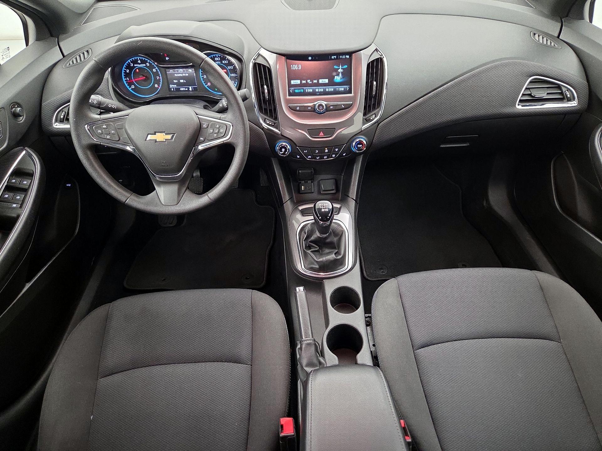 Thumbnail: 2016 Chevrolet Cruze - 9