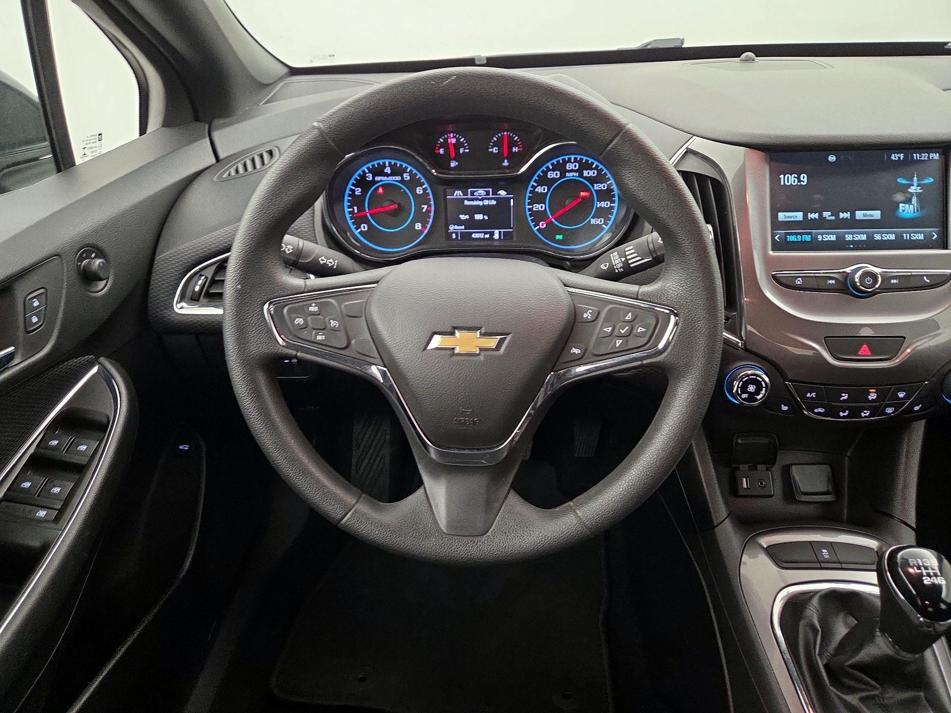 Thumbnail: 2016 Chevrolet Cruze - 10