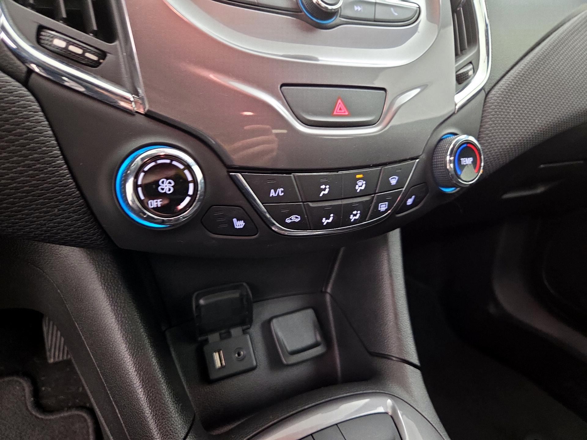 Thumbnail: 2016 Chevrolet Cruze - 16