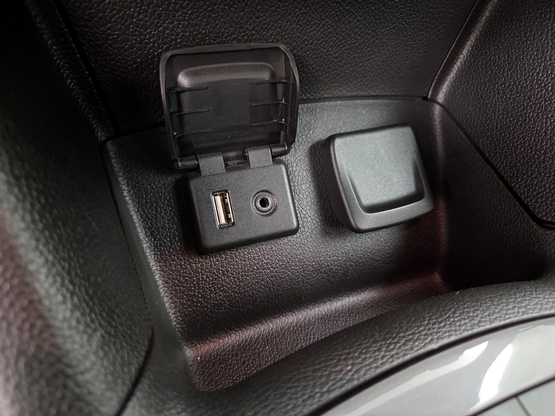 Thumbnail: 2016 Chevrolet Cruze - 18