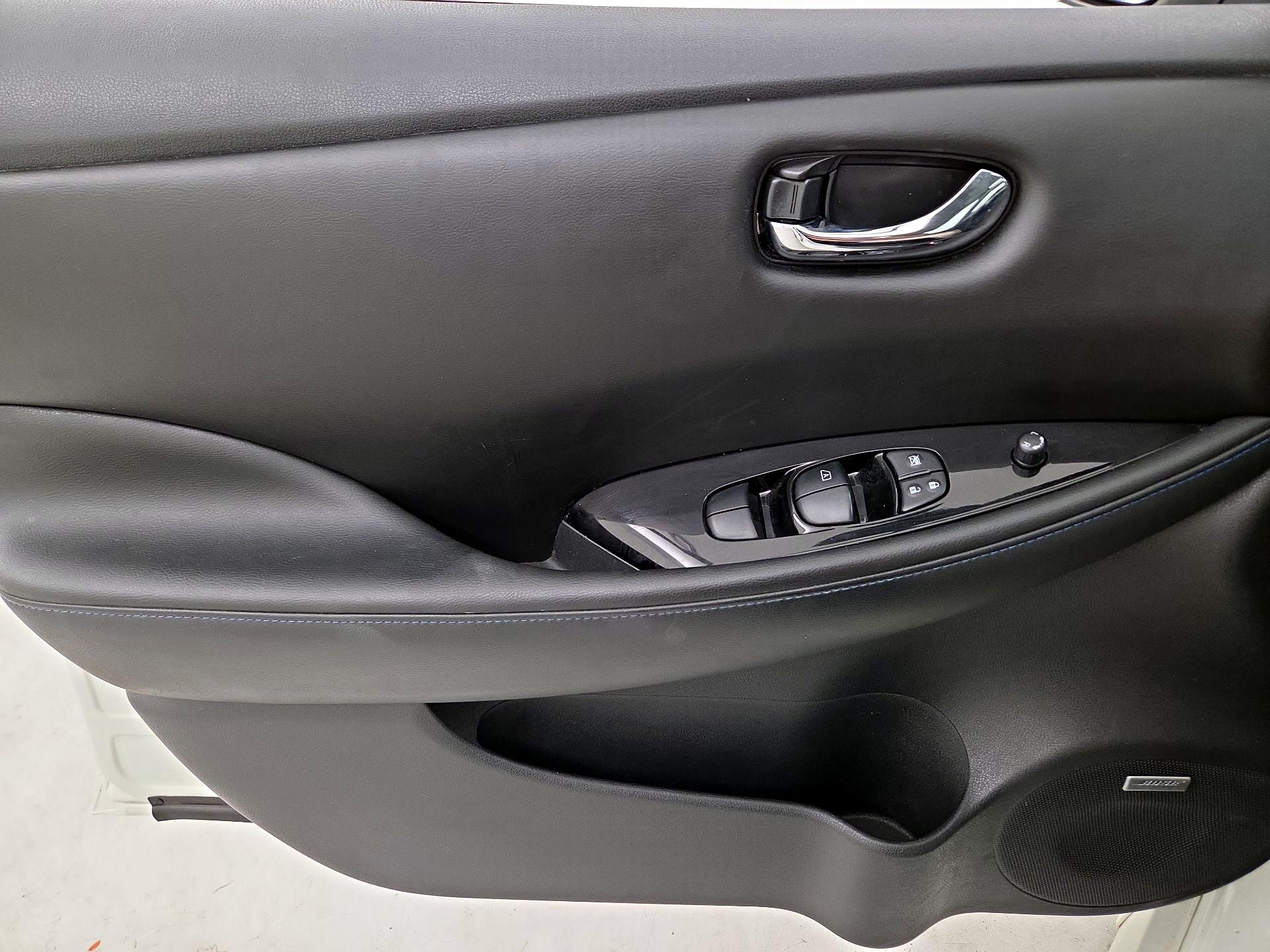 Thumbnail: 2020 Nissan Leaf - 12