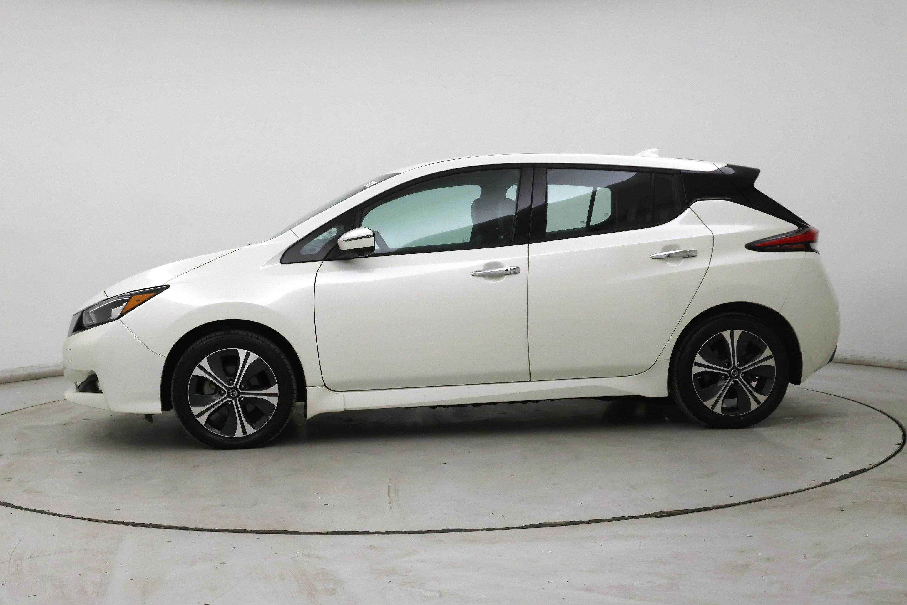 Thumbnail: 2020 Nissan Leaf - 3
