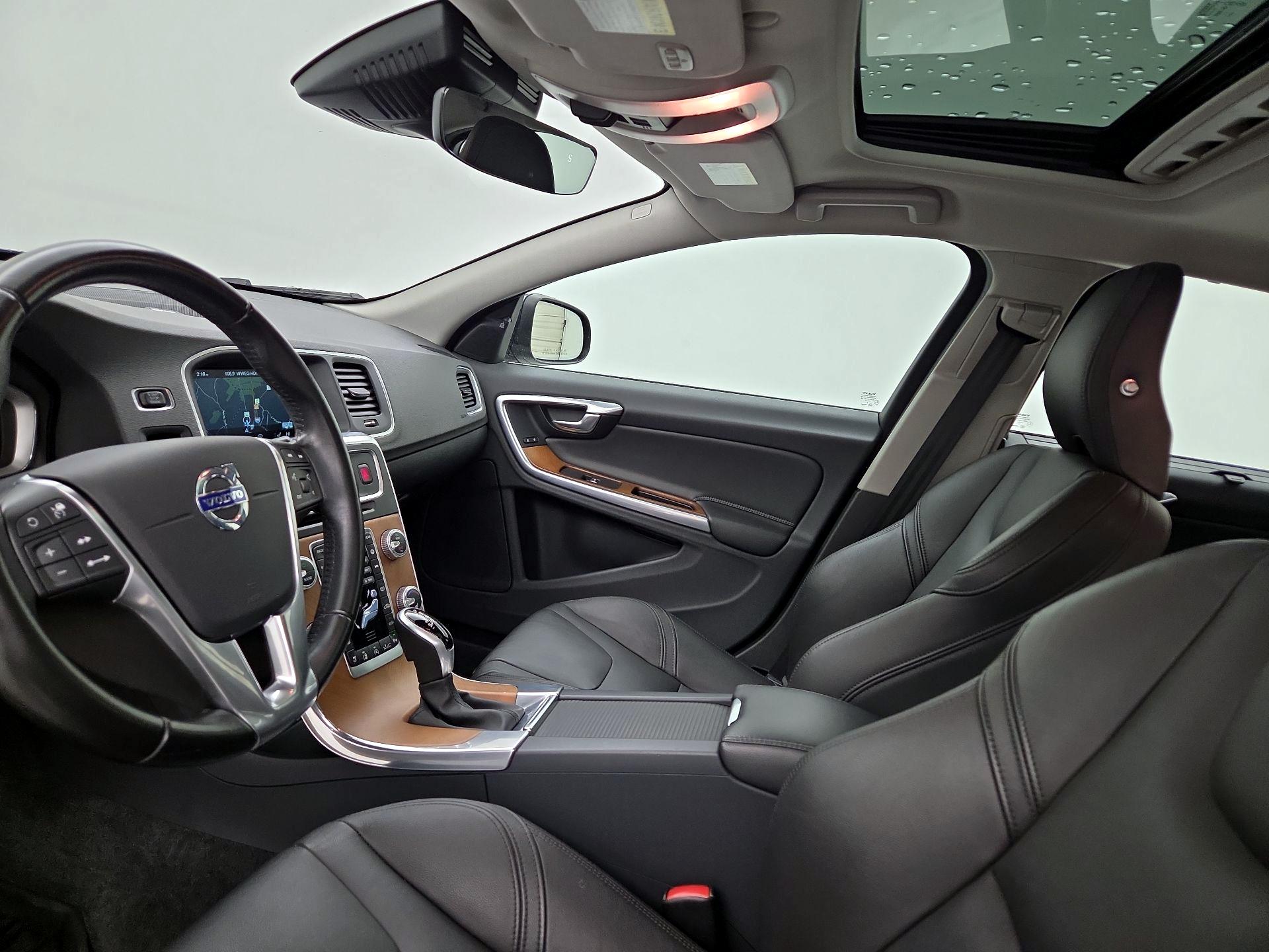 Thumbnail: 2016 Volvo S60 - 11