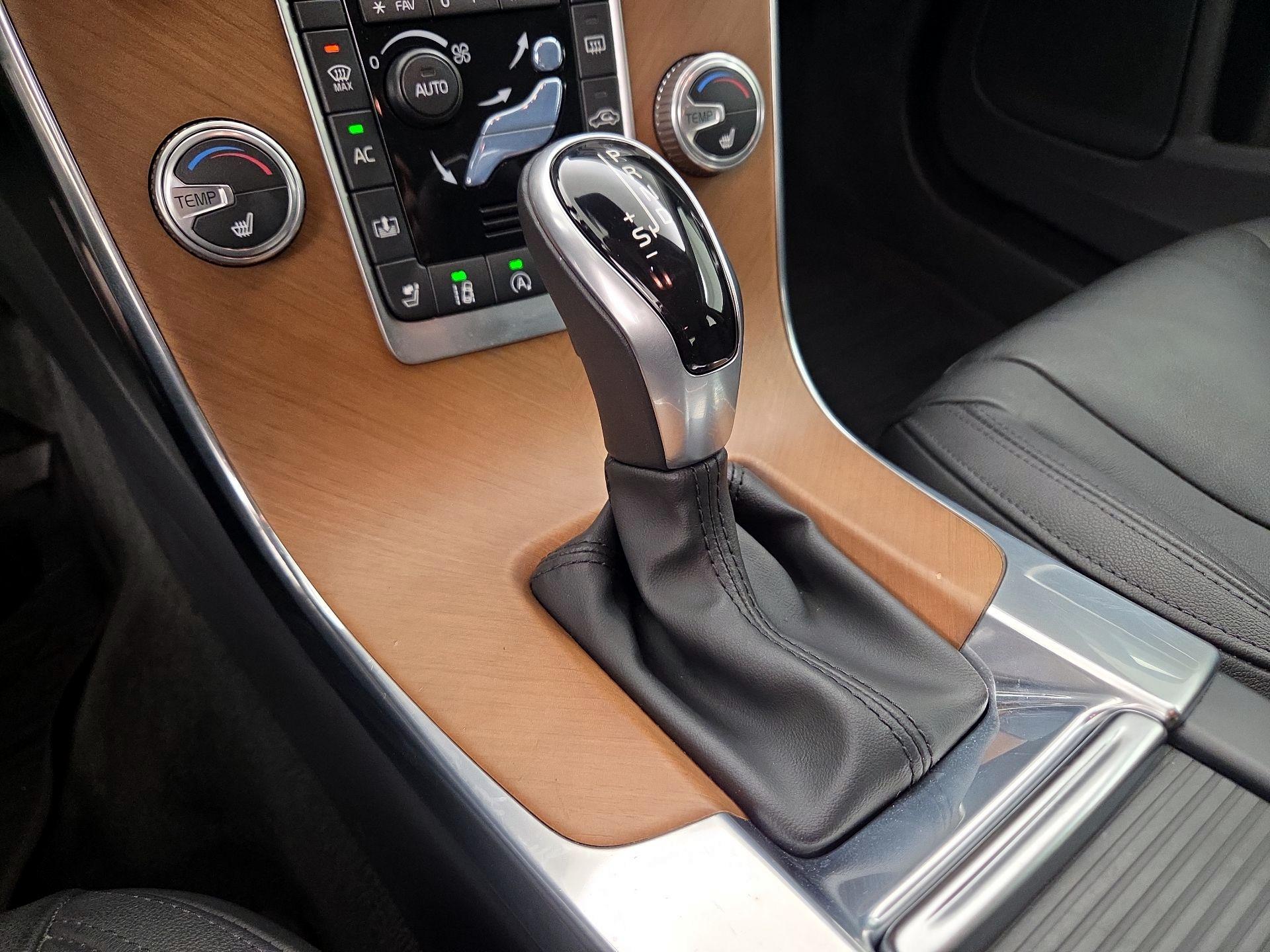 Thumbnail: 2016 Volvo S60 - 18