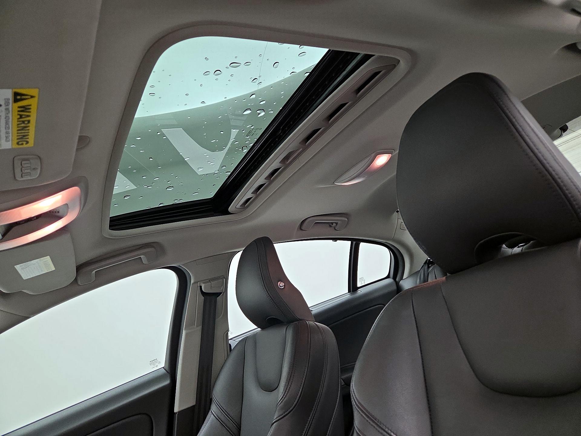 Thumbnail: 2016 Volvo S60 - 20