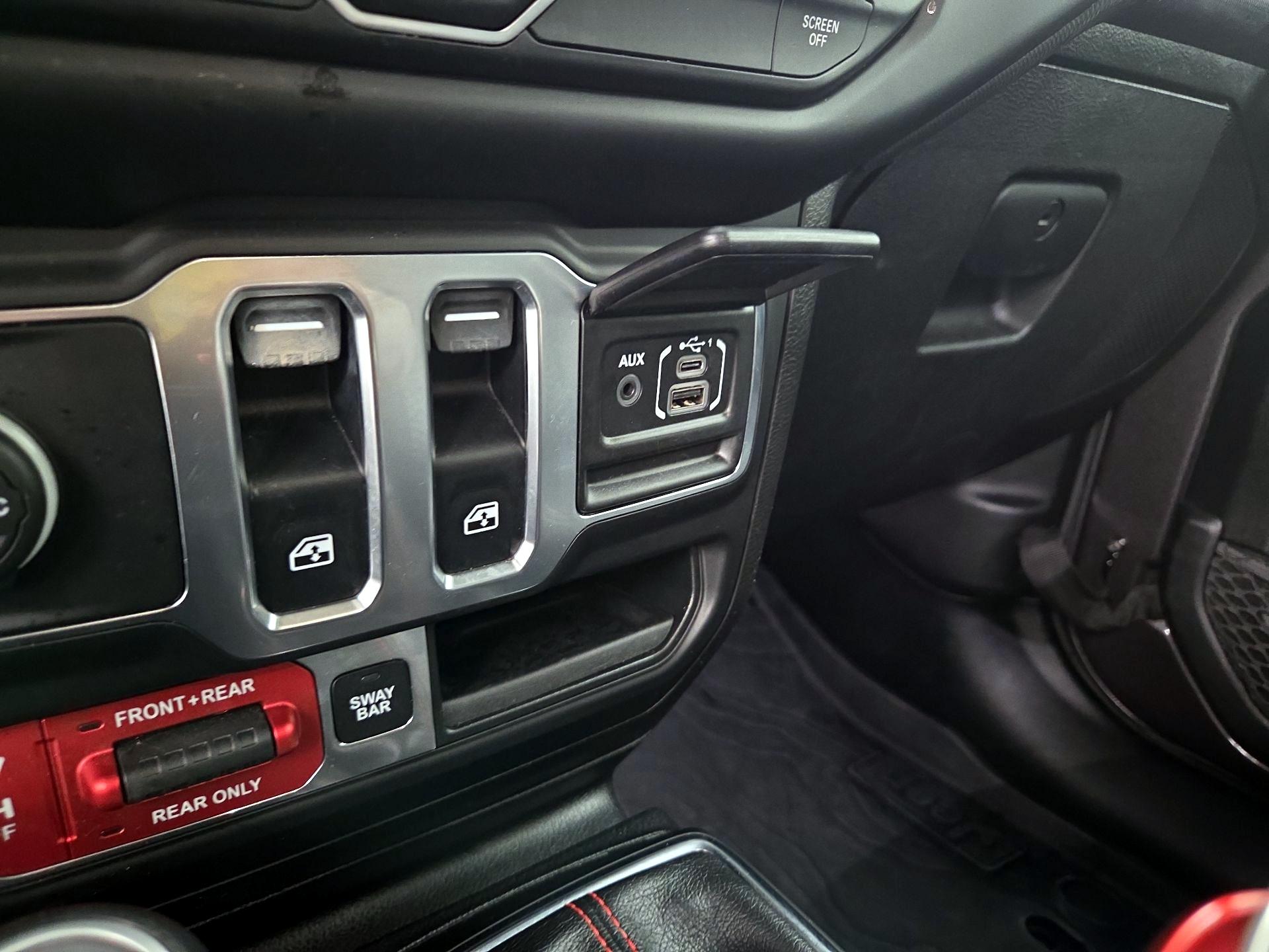 Thumbnail: 2020 Jeep Wrangler - 18