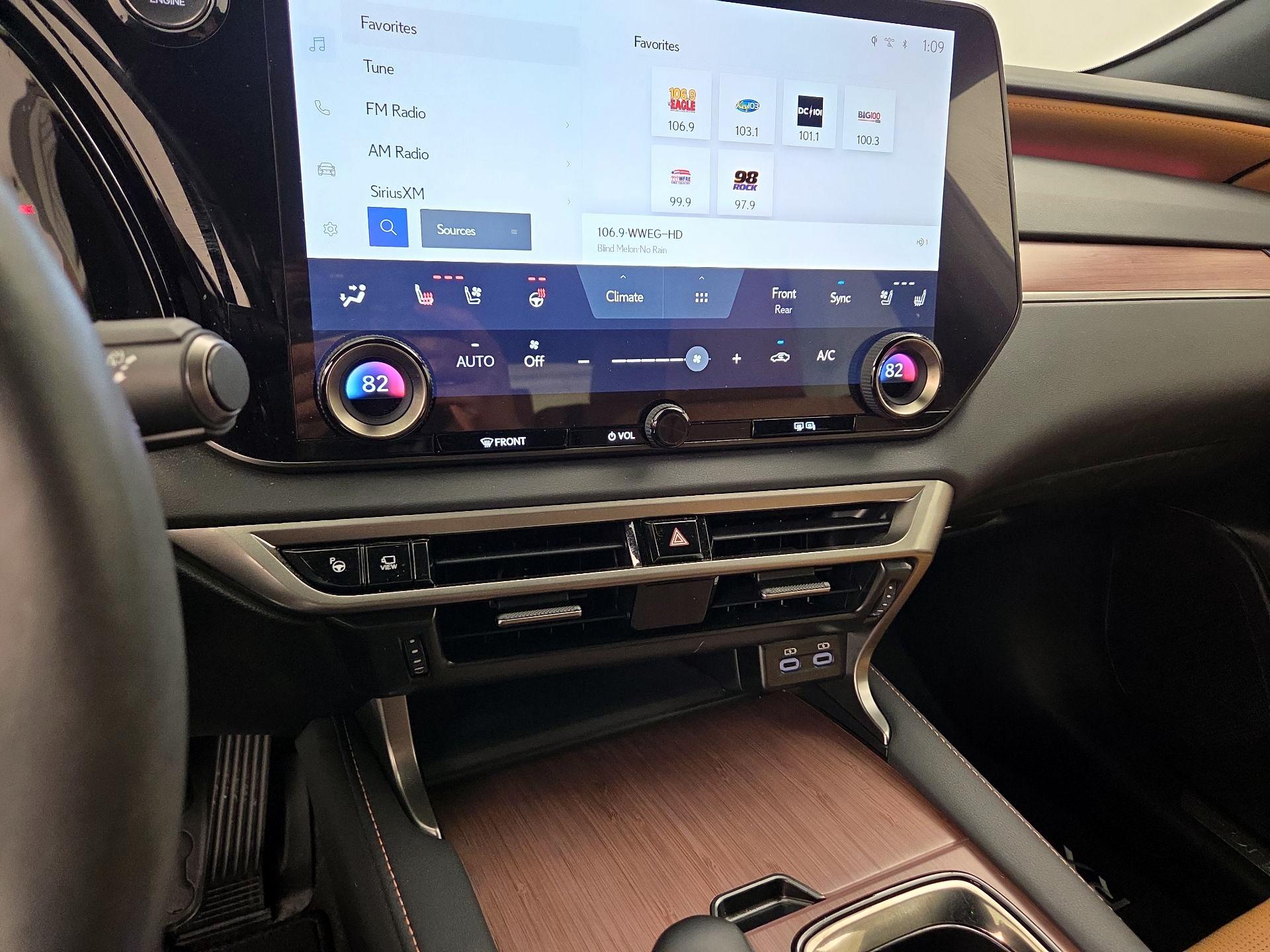 Thumbnail: 2024 Lexus RX - 16