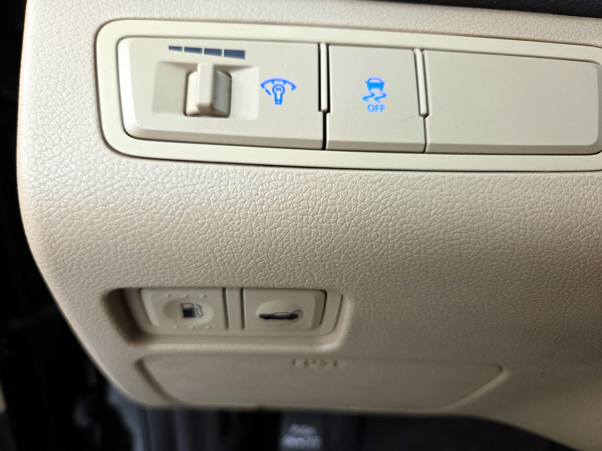 Thumbnail: 2015 Hyundai Sonata - 13