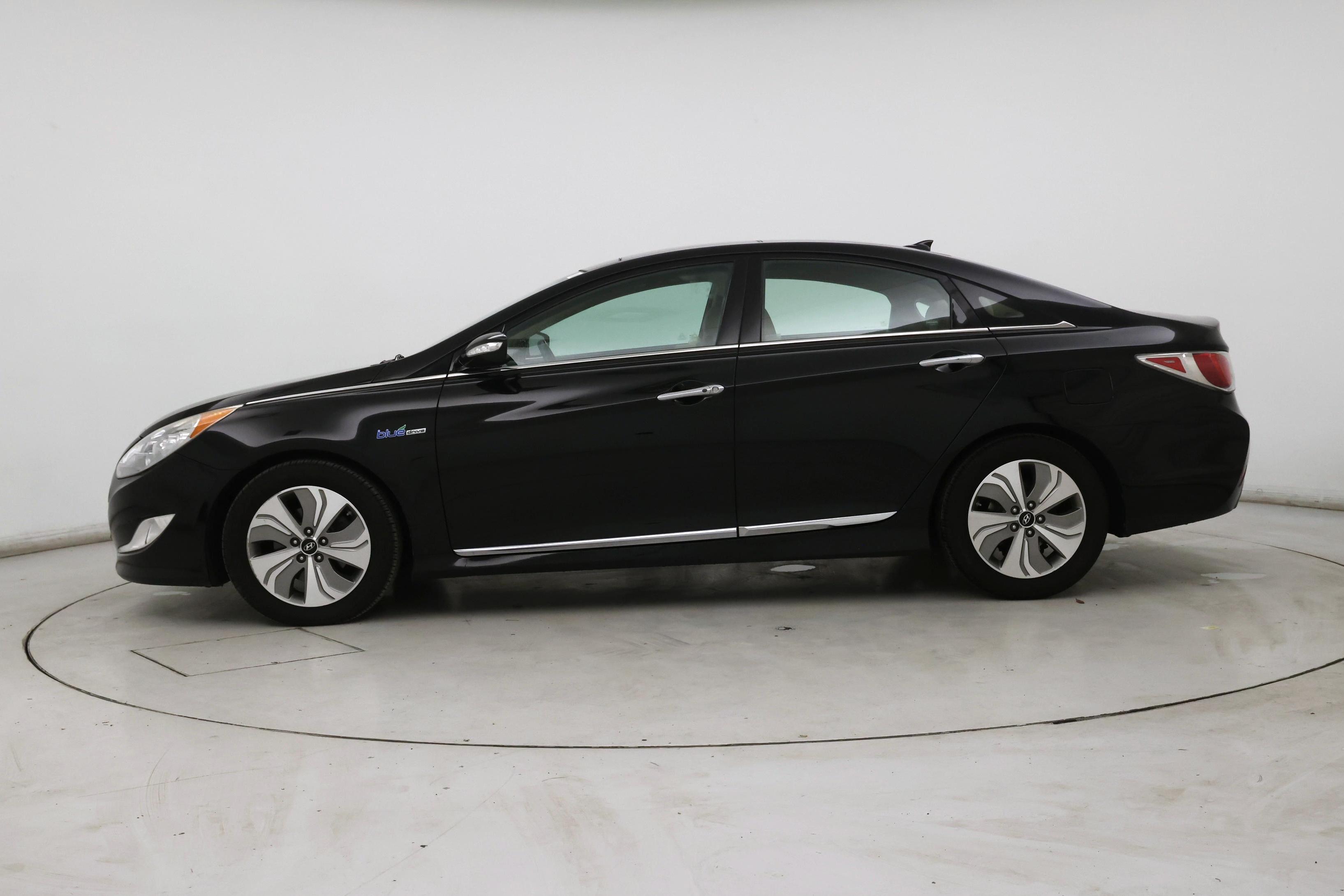 Thumbnail: 2015 Hyundai Sonata - 3