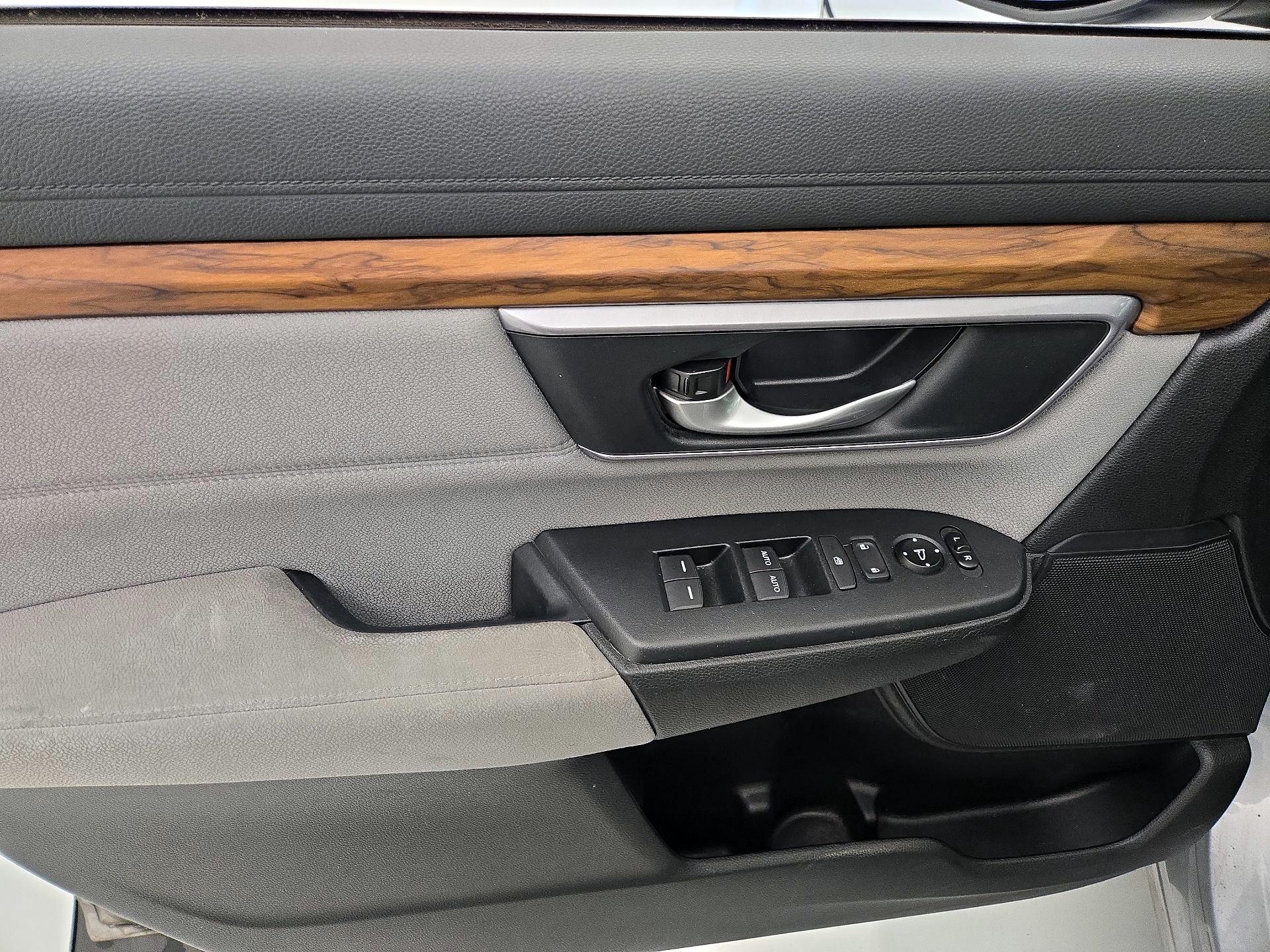 Thumbnail: 2017 Honda CR-V - 12