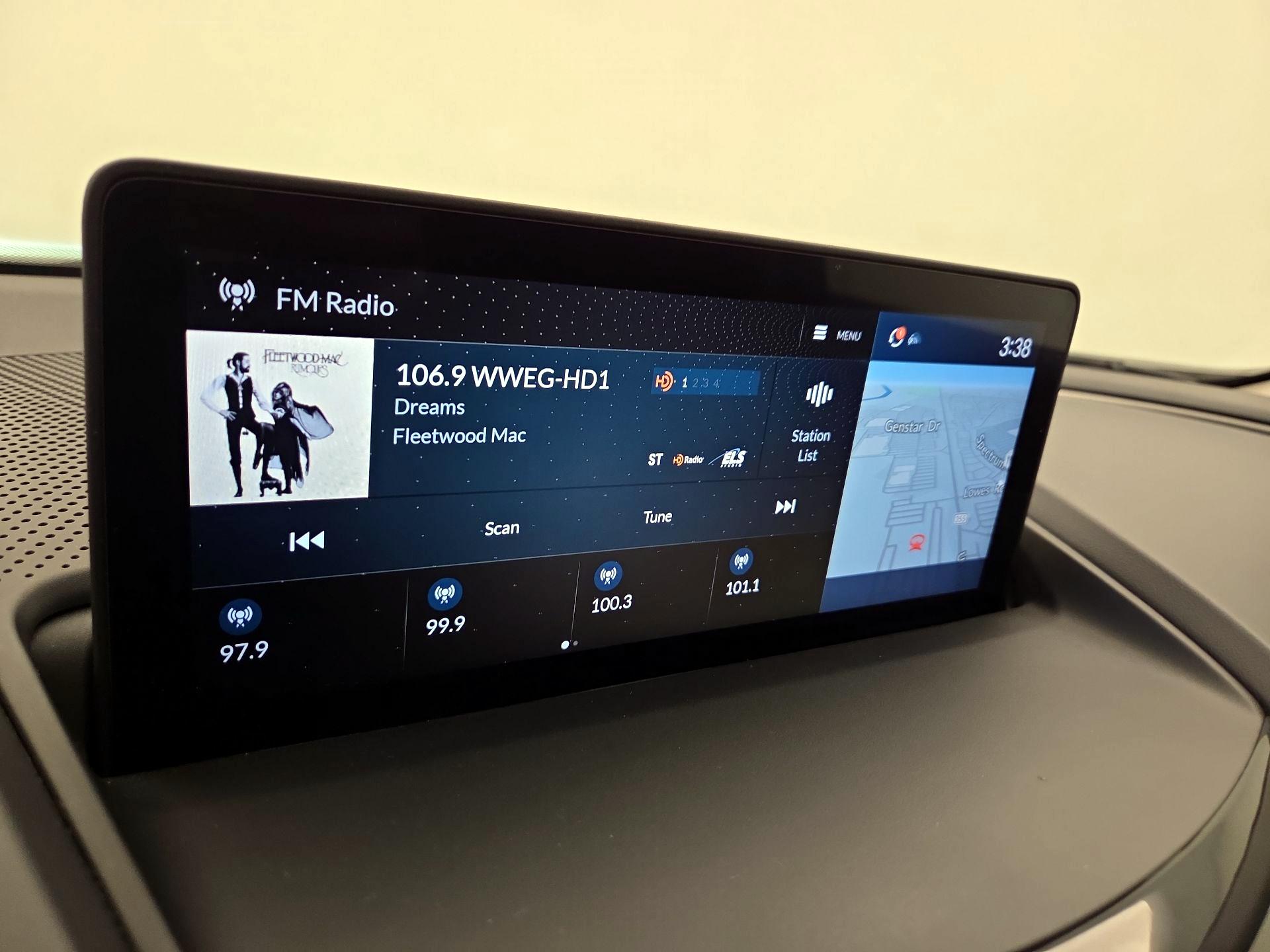 Thumbnail: 2022 Acura RDX - 16