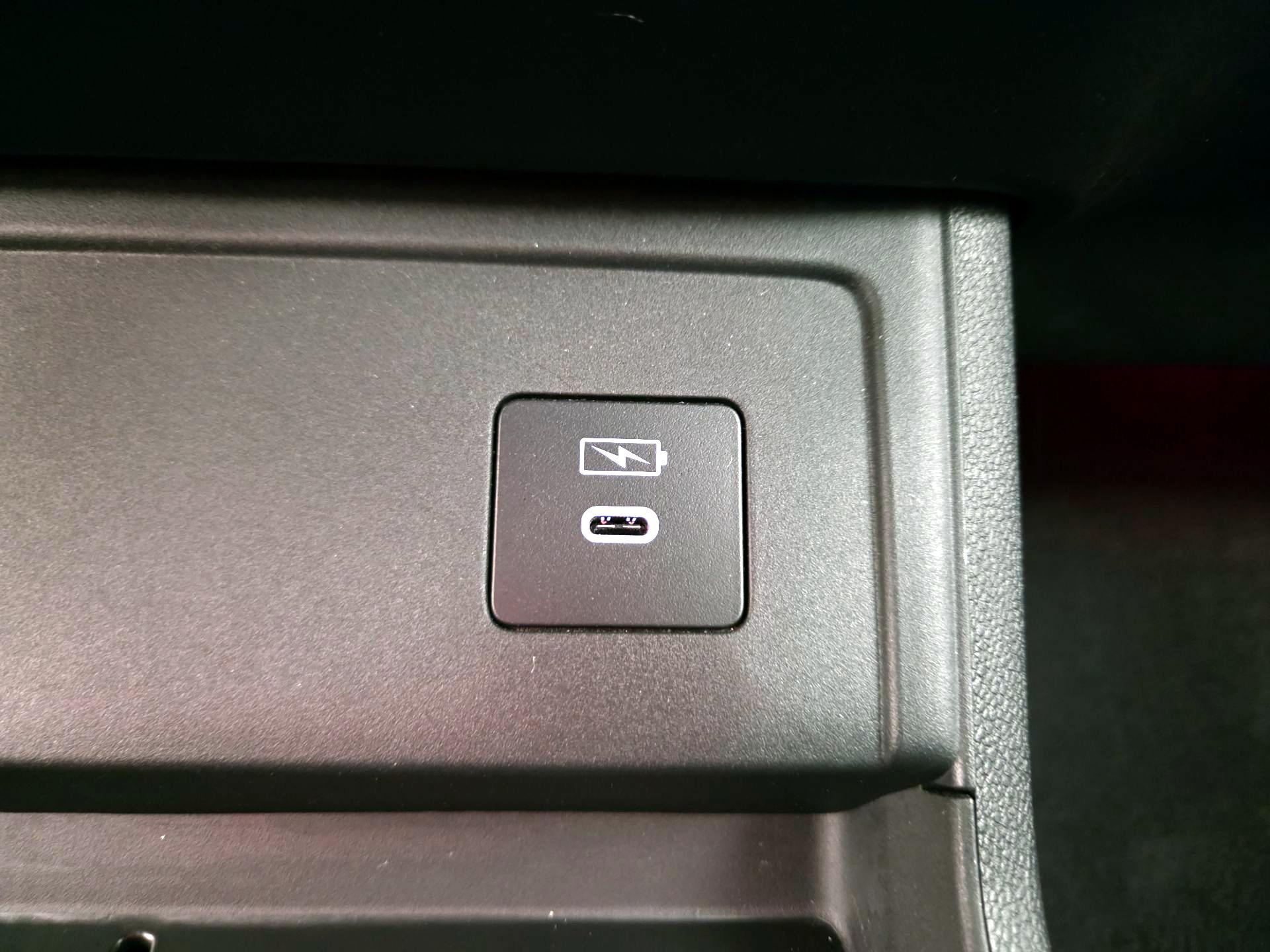 Thumbnail: 2022 Acura RDX - 19