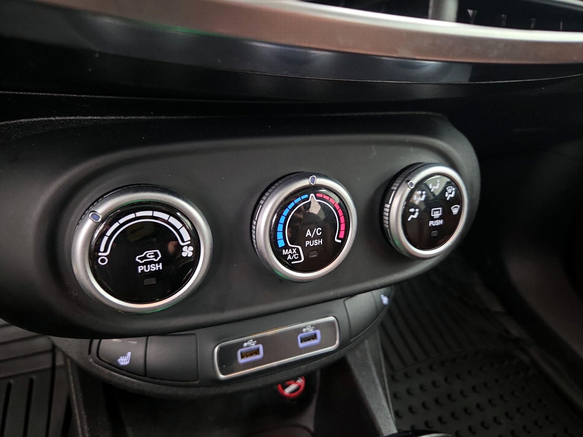 Thumbnail: 2020 Fiat 500X - 17