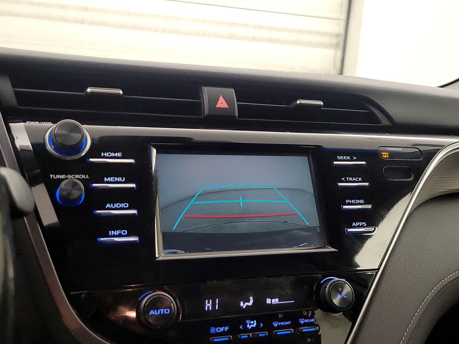 Thumbnail: 2018 Toyota Camry - 14