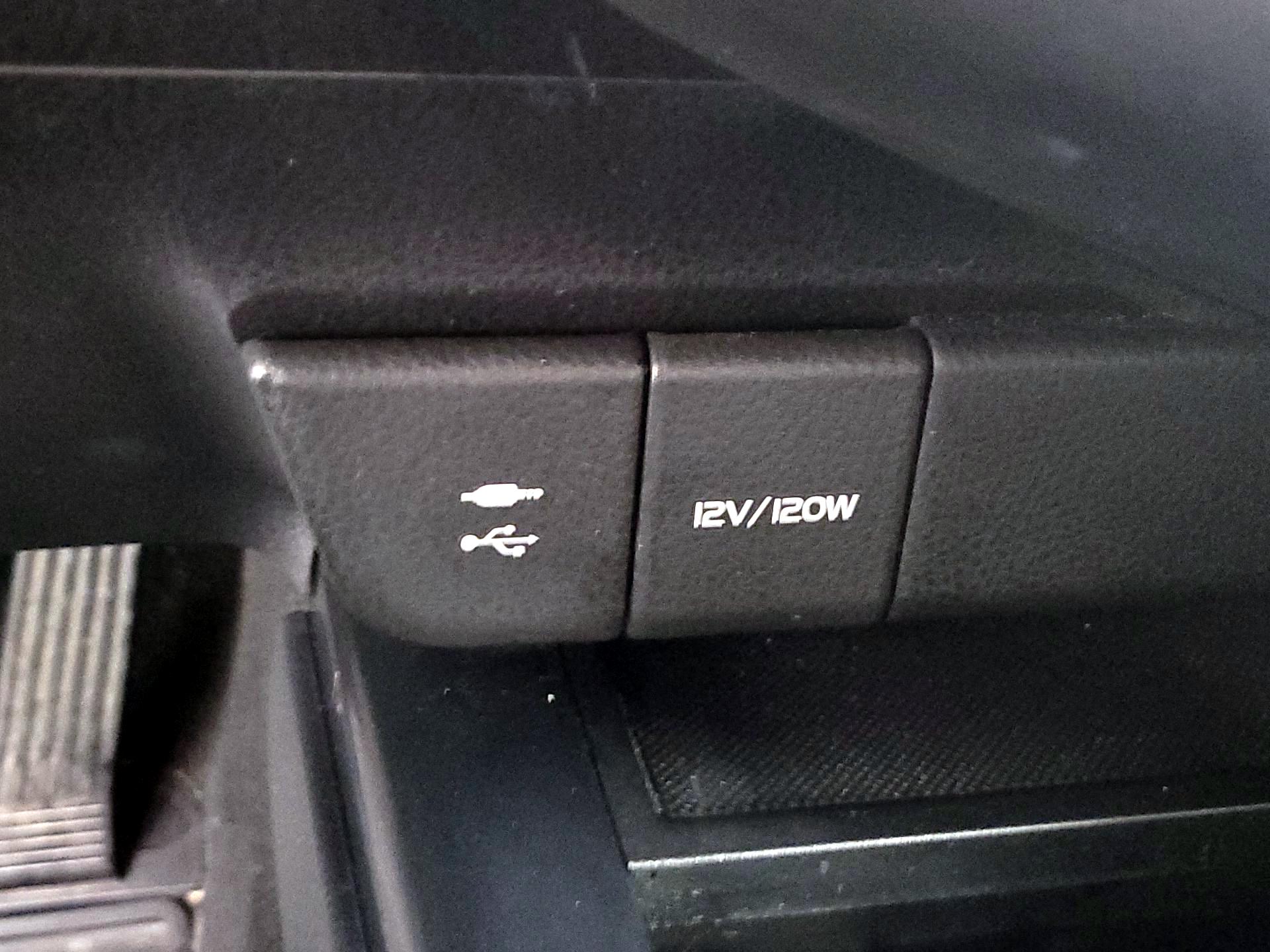 Thumbnail: 2018 Toyota Camry - 18