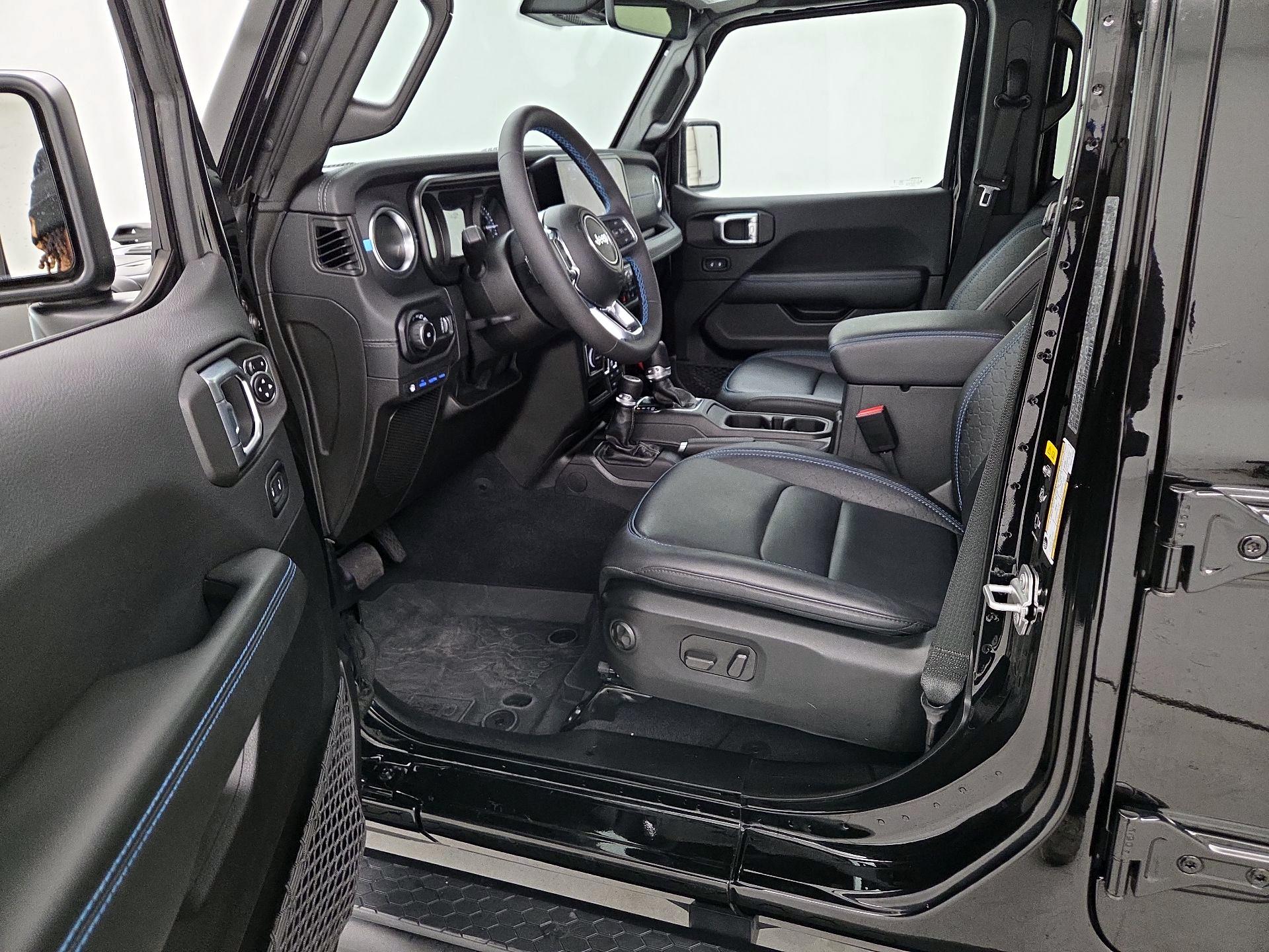 Thumbnail: 2024 Jeep Wrangler - 11