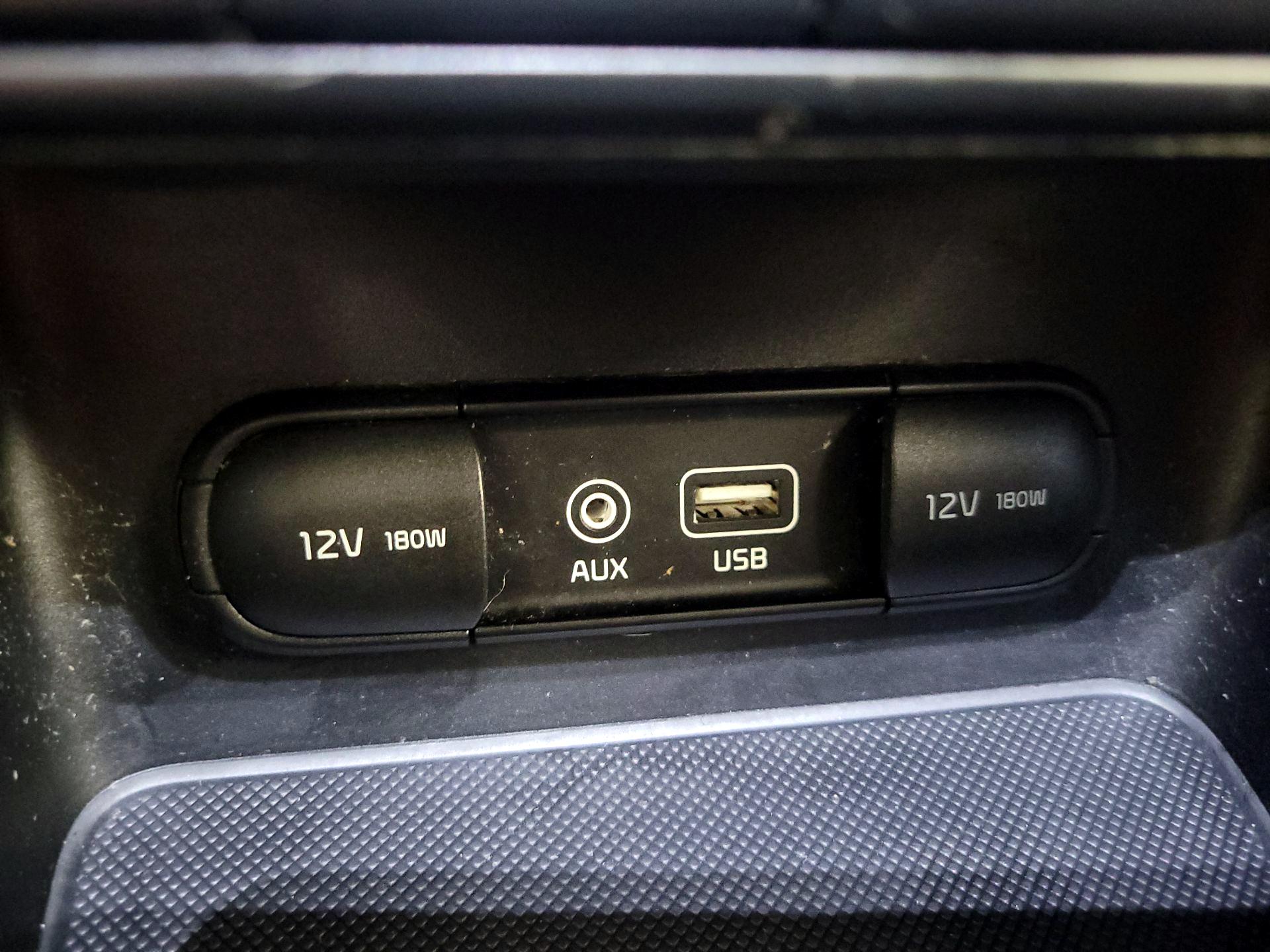 Thumbnail: 2017 Kia Sportage - 18