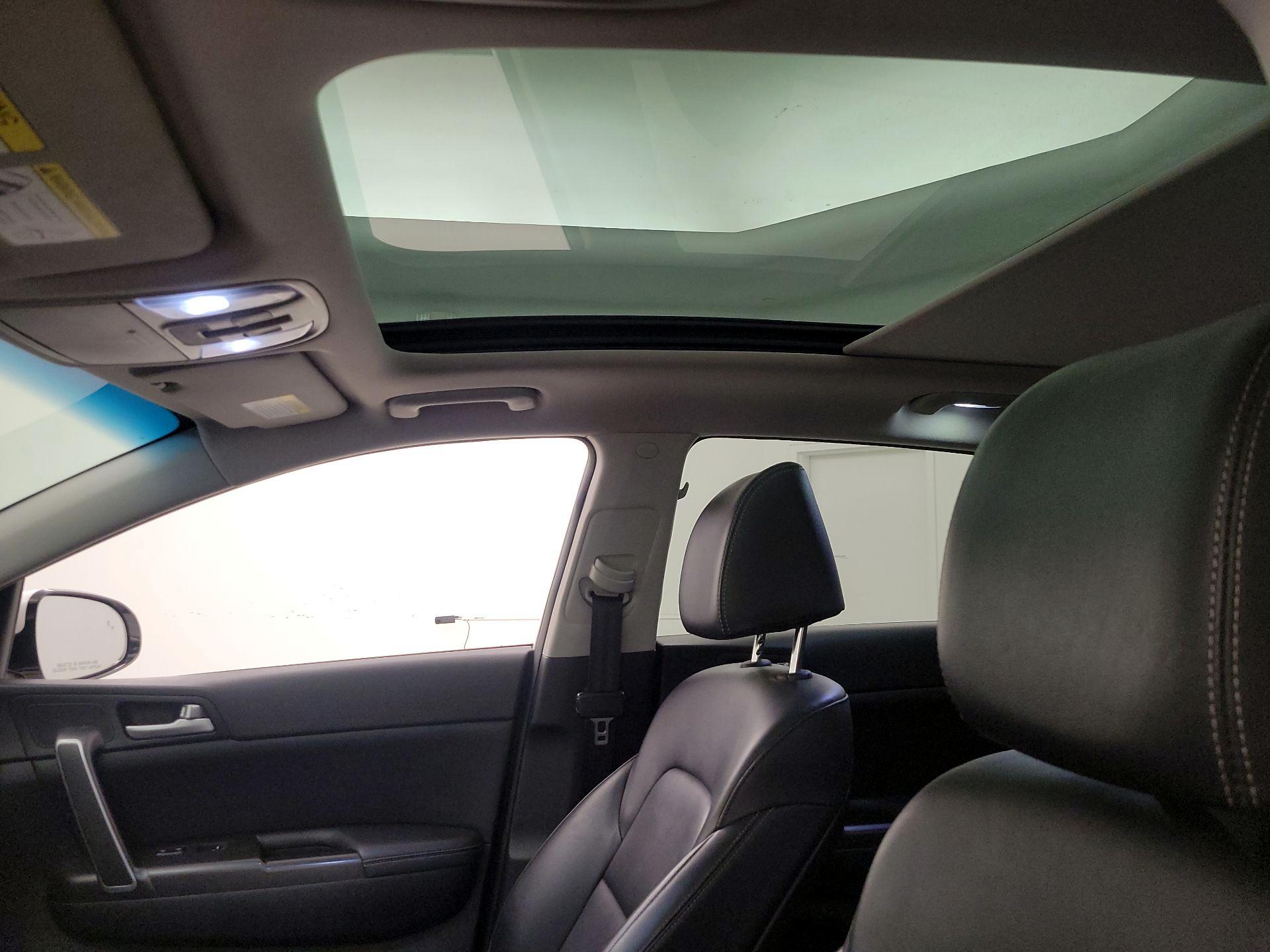 Thumbnail: 2017 Kia Sportage - 19