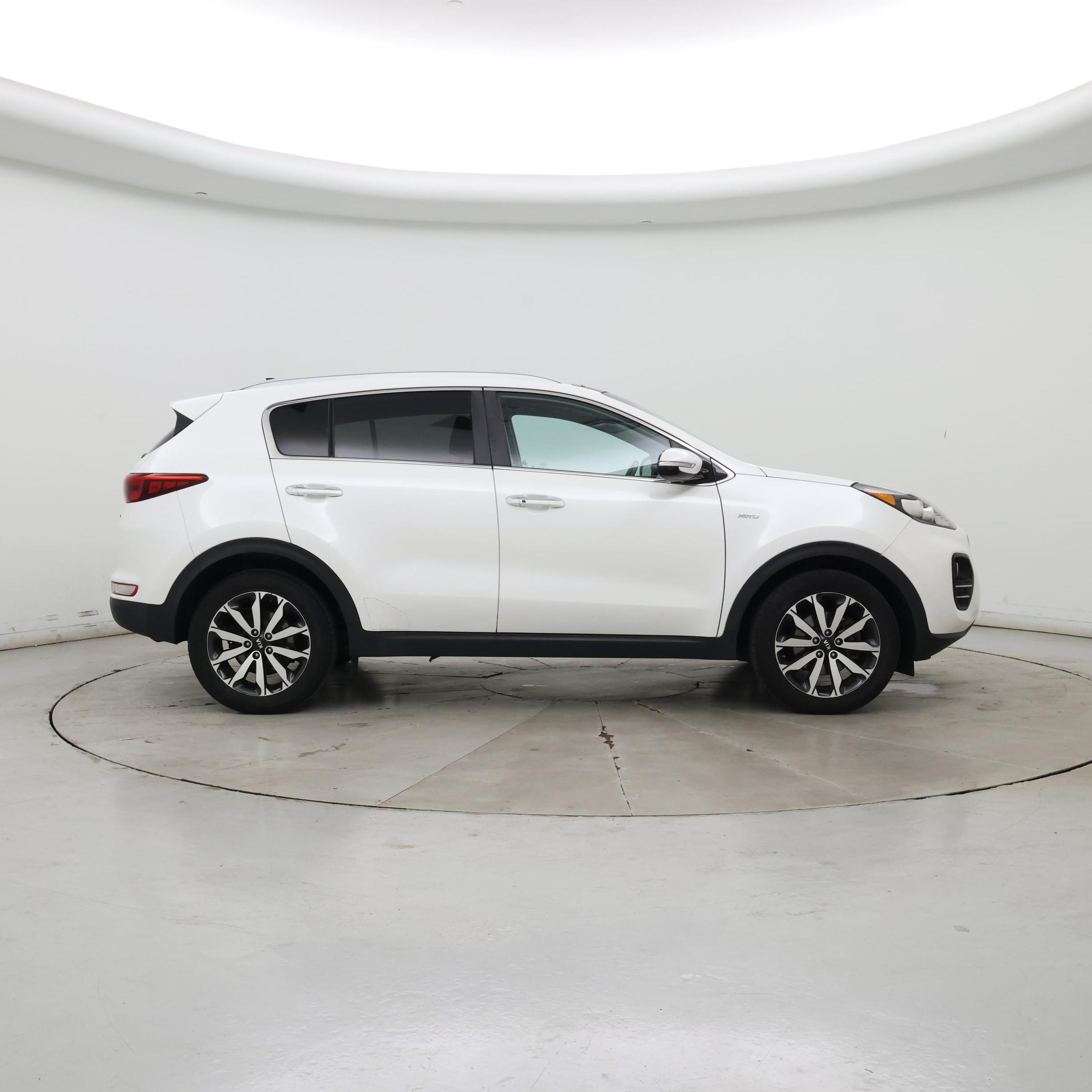 Thumbnail: 2017 Kia Sportage - 7