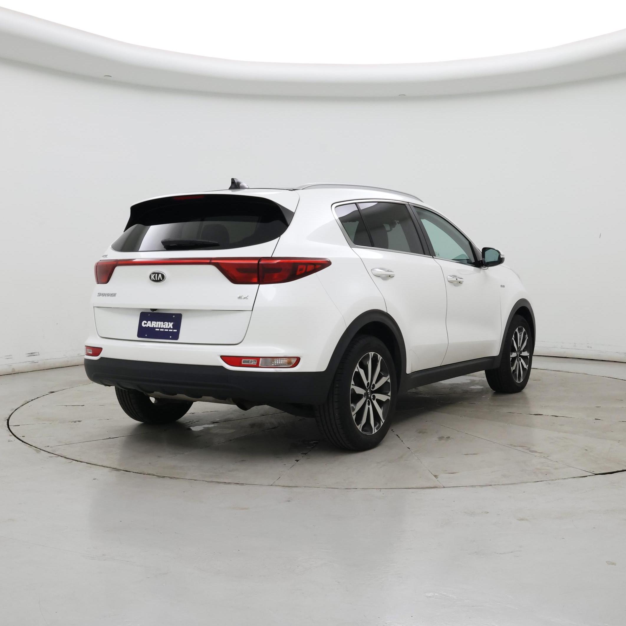 Thumbnail: 2017 Kia Sportage - 8