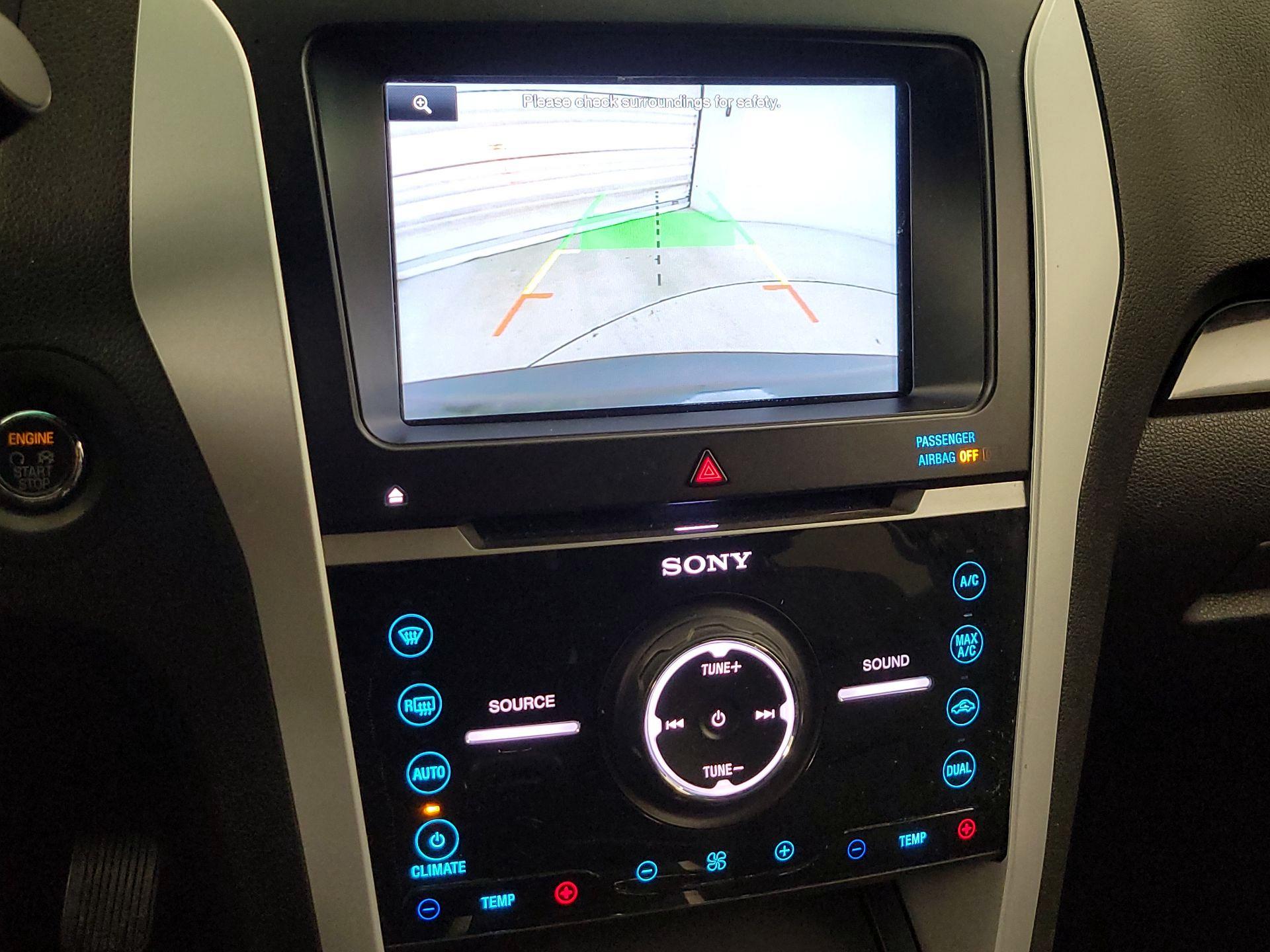 Thumbnail: 2015 Ford Explorer - 12