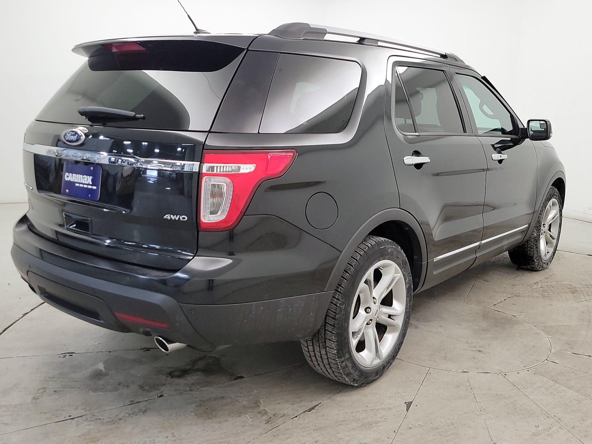 Thumbnail: 2015 Ford Explorer - 5