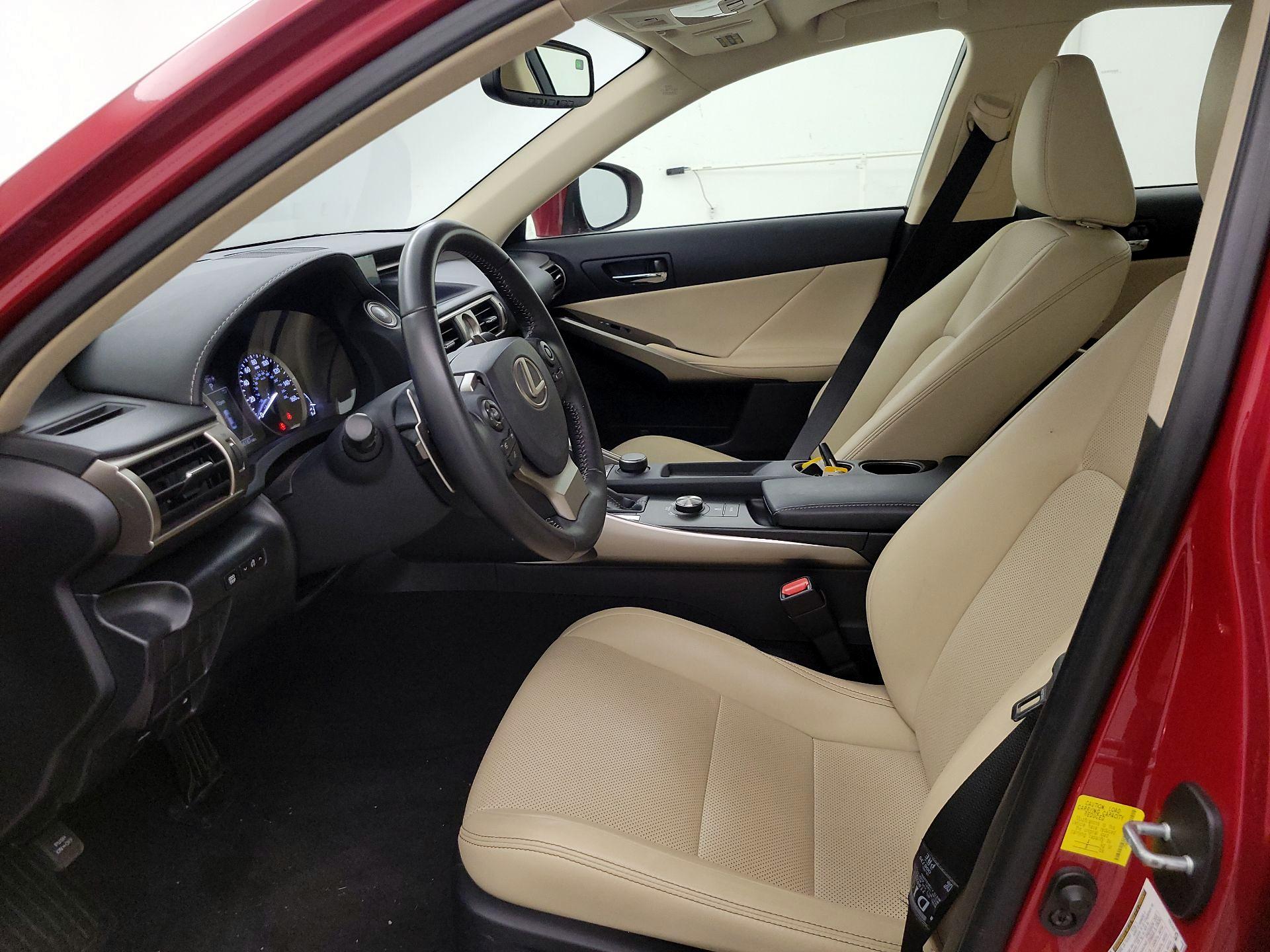 Thumbnail: 2015 Lexus IS - 11