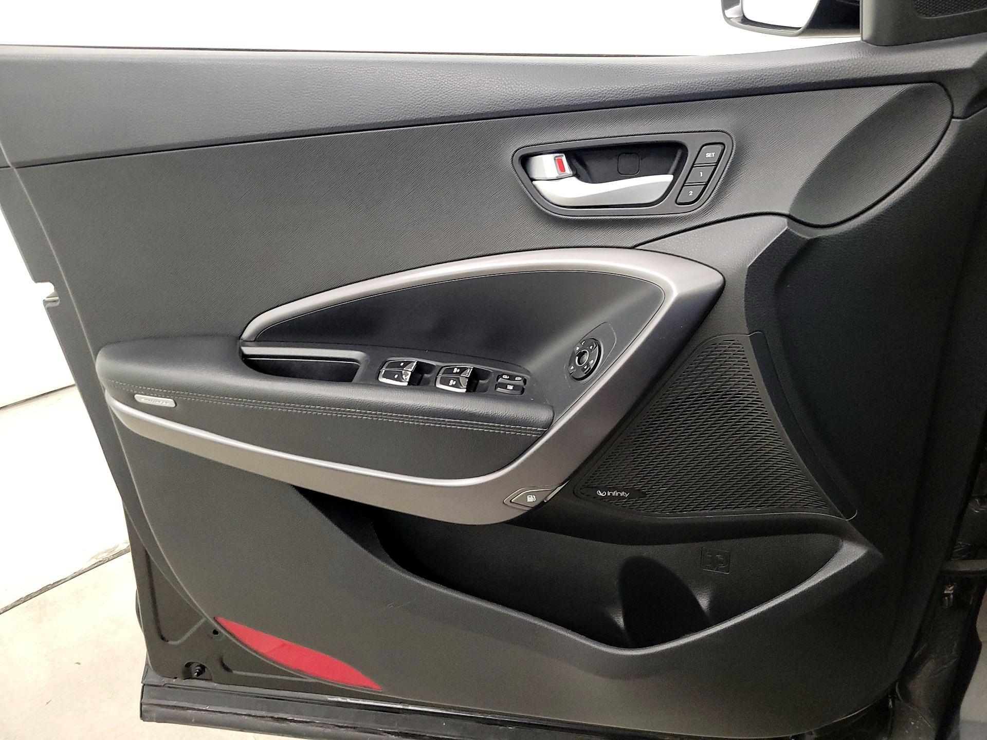 Thumbnail: 2017 Hyundai Santa Fe - 12