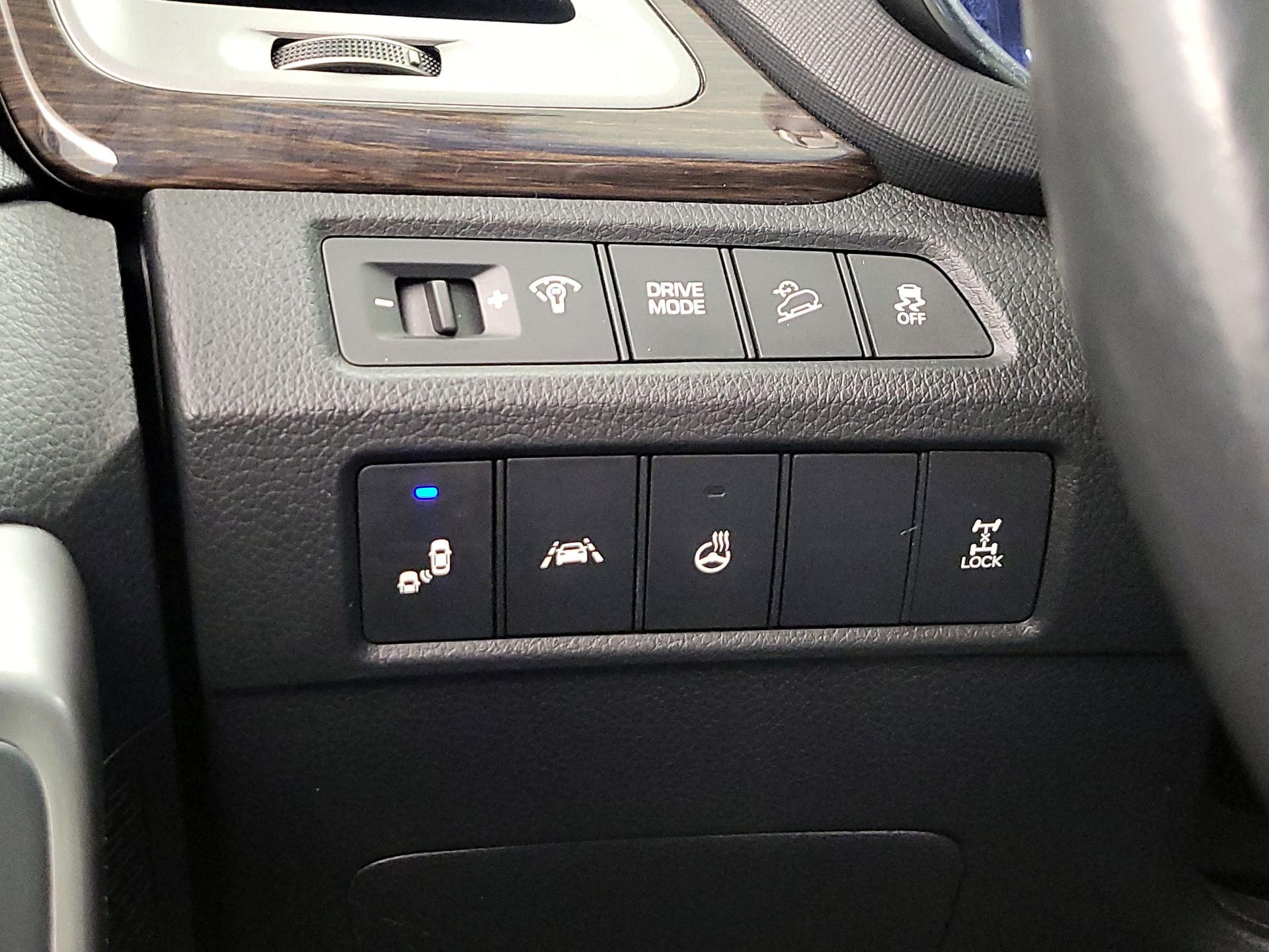 Thumbnail: 2017 Hyundai Santa Fe - 13