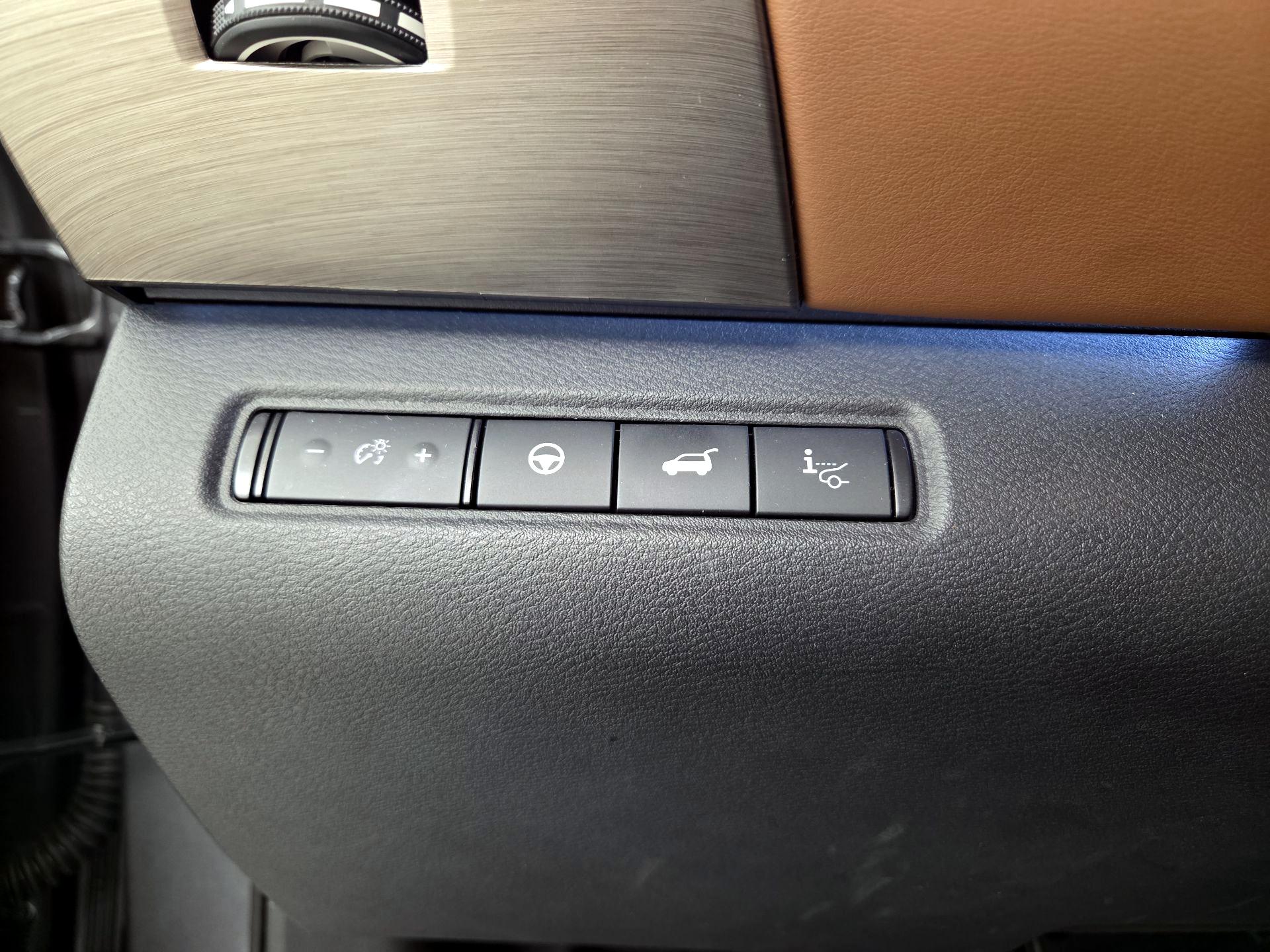 Thumbnail: 2023 Nissan Pathfinder - 13