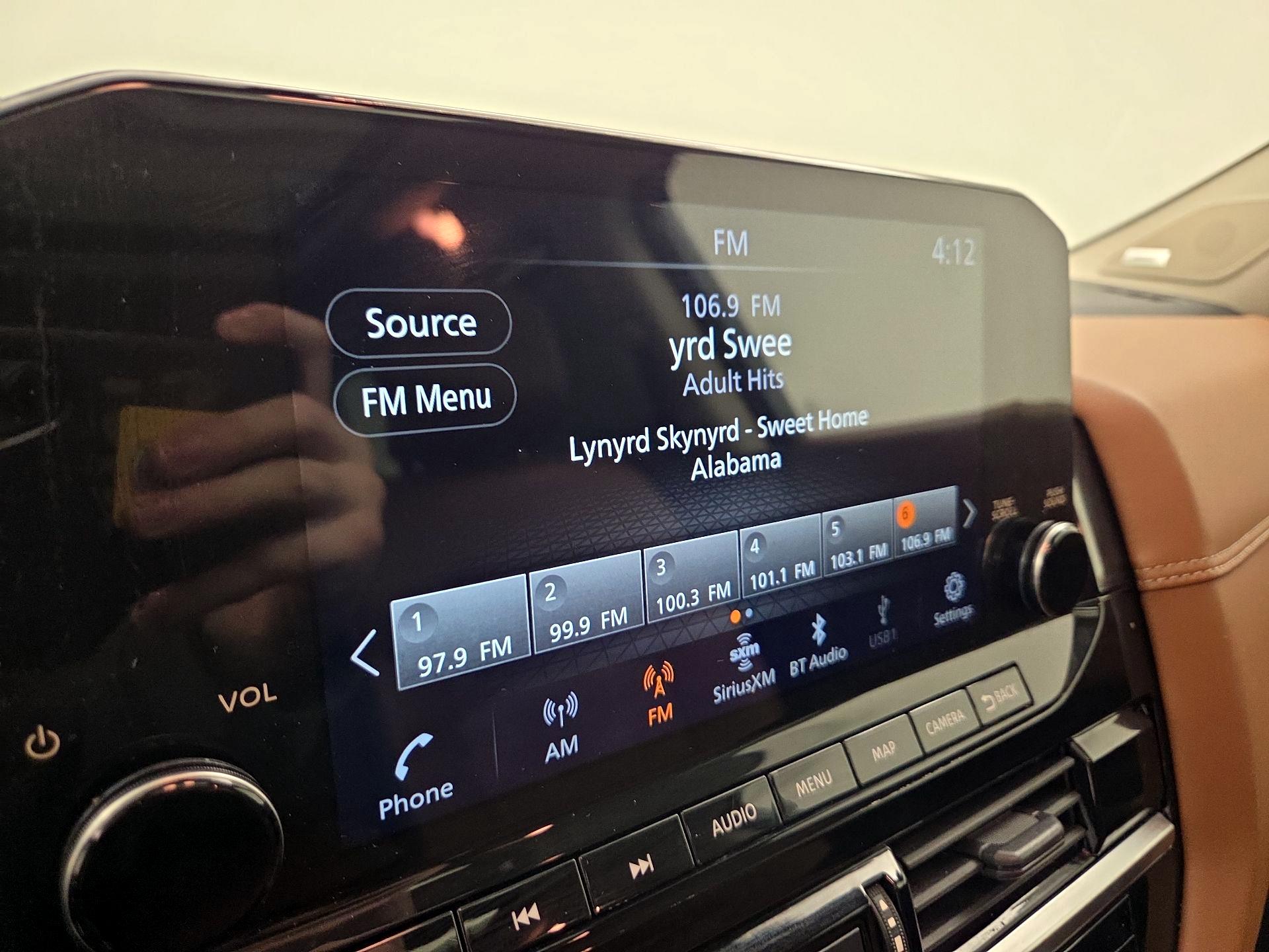 Thumbnail: 2023 Nissan Pathfinder - 16