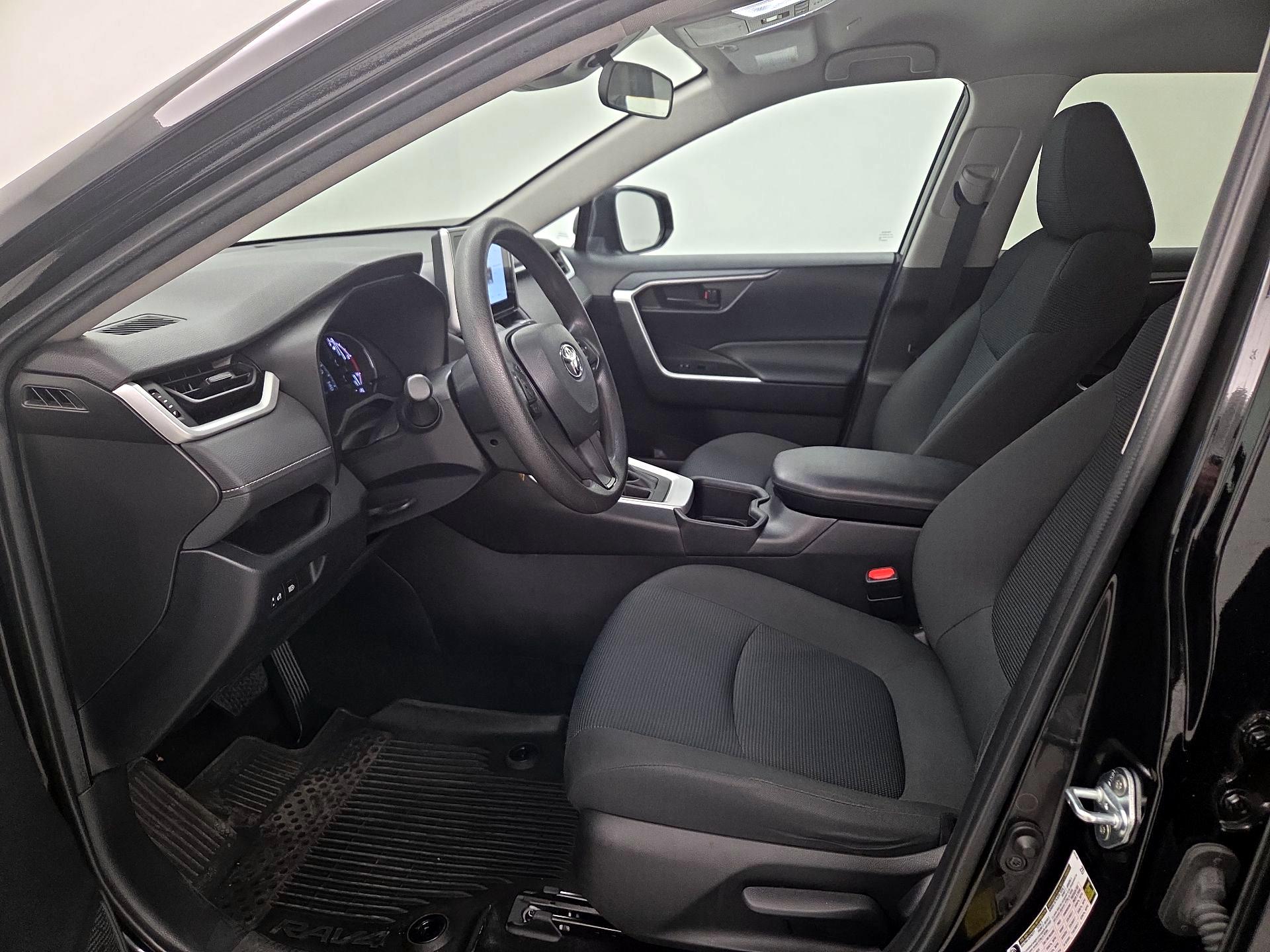 Thumbnail: 2023 Toyota RAV4 - 11