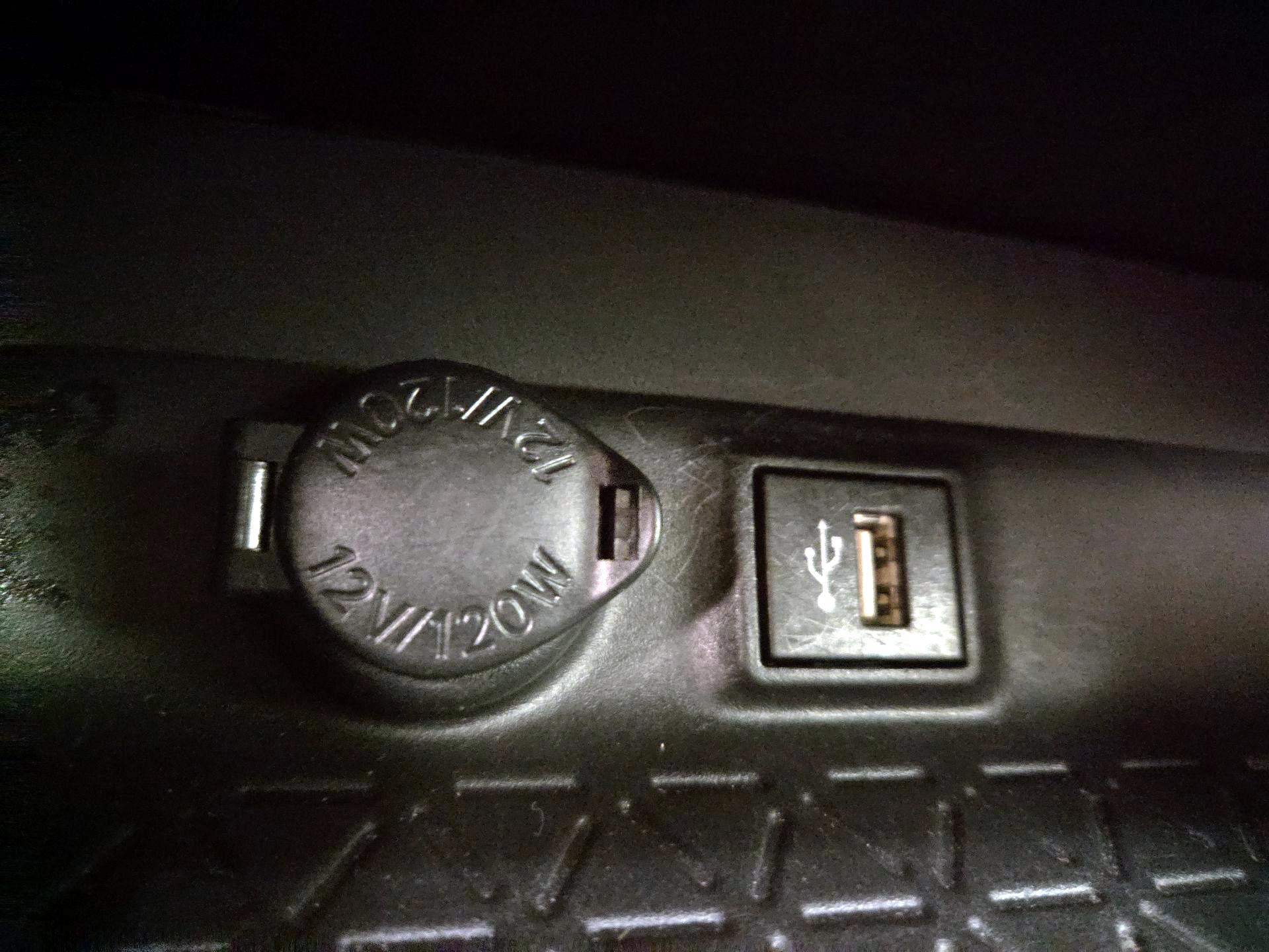 Thumbnail: 2023 Toyota RAV4 - 18