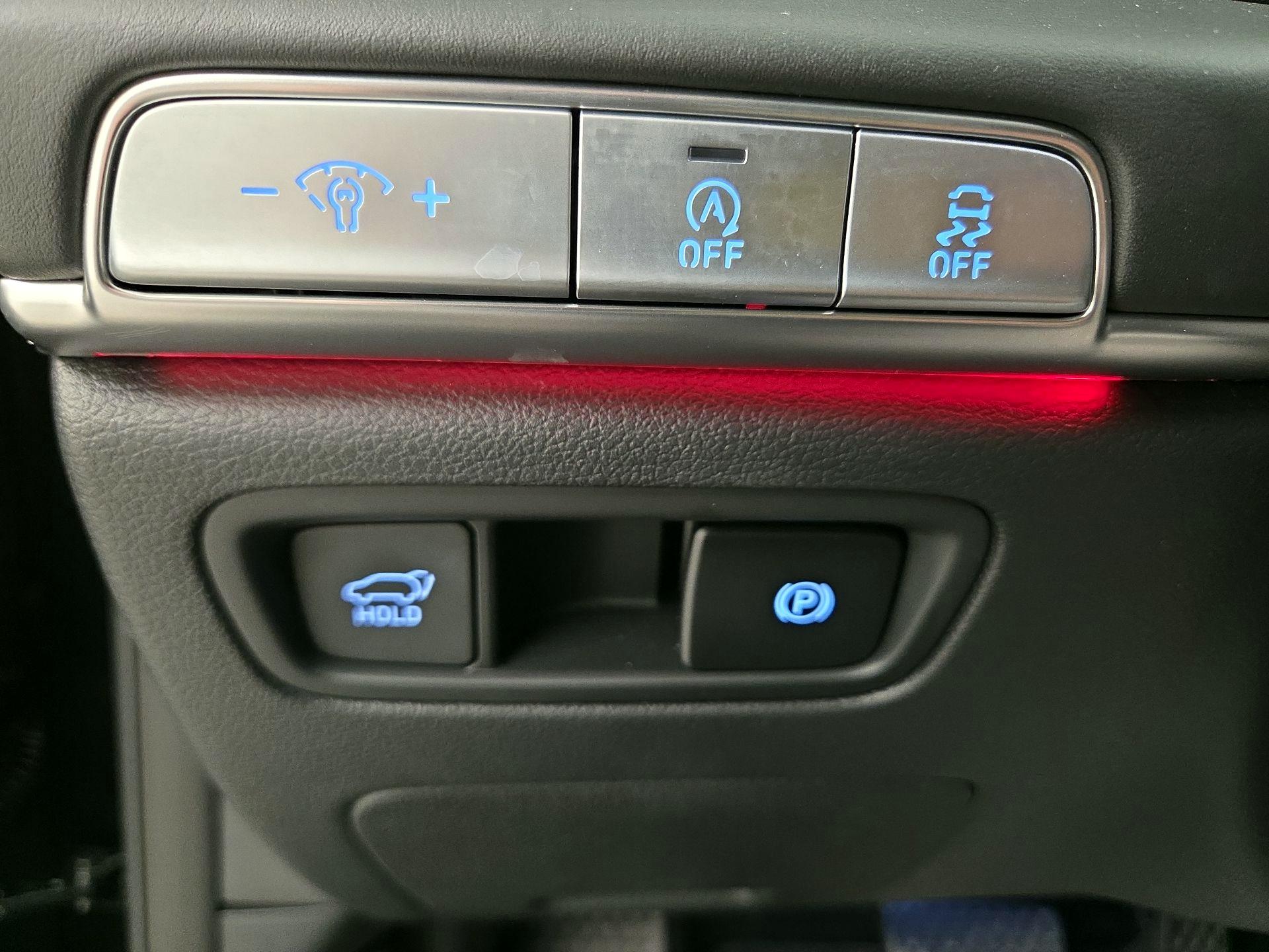 Thumbnail: 2022 Genesis GV80 - 13