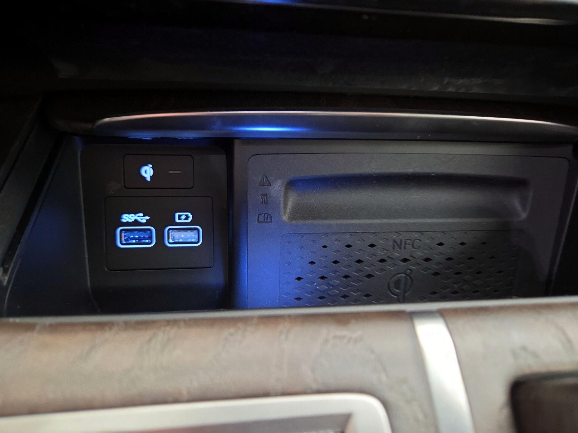 Thumbnail: 2022 Genesis GV80 - 19